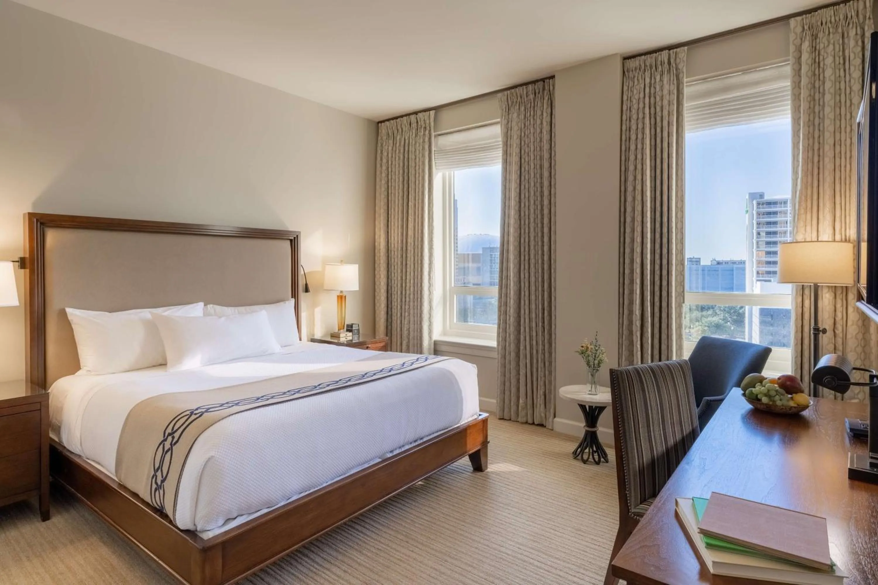 Deluxe King Accessible in NOPSI Hotel New Orleans