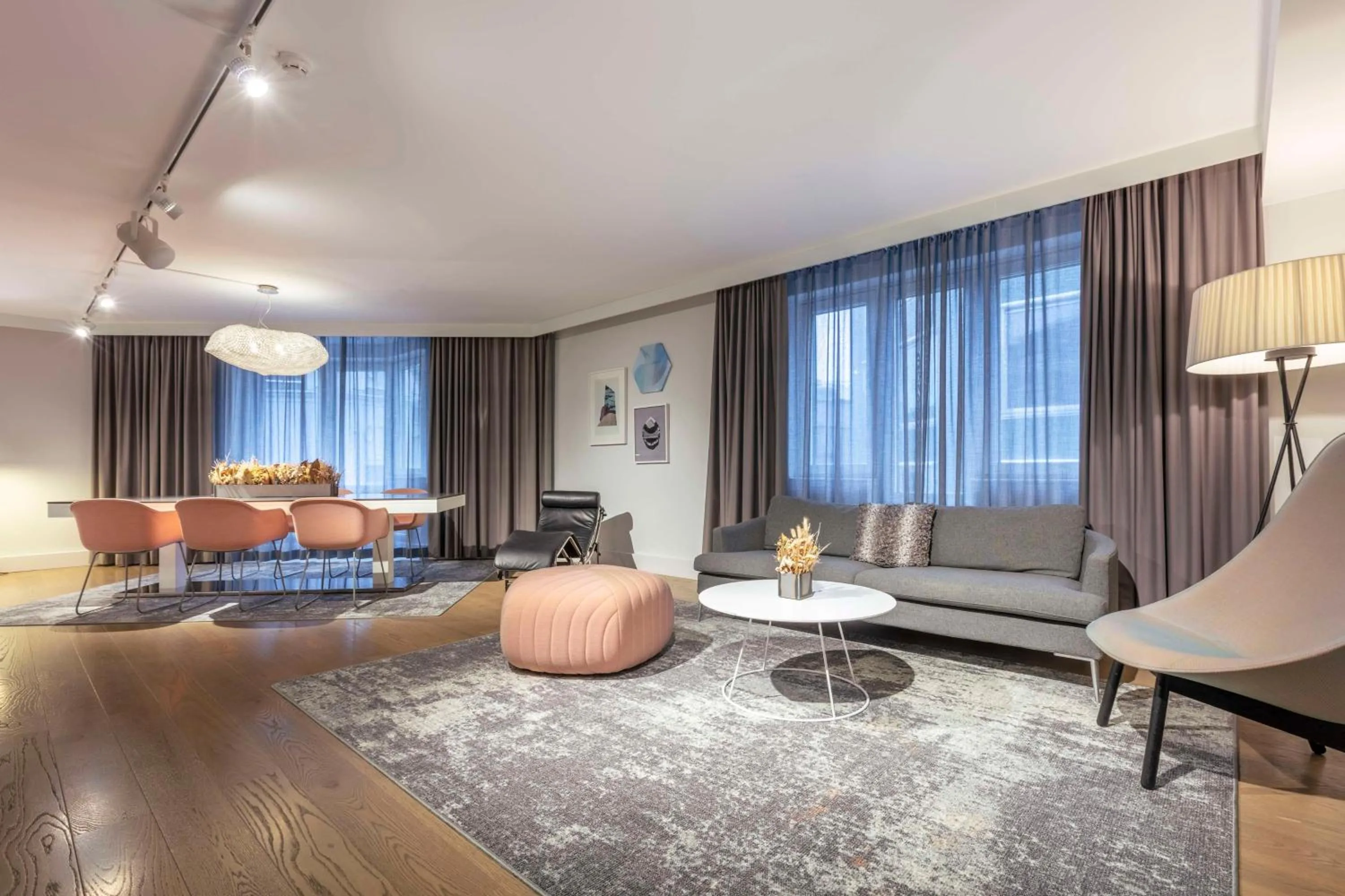 Corner Suite- min 25 years of age acceptable  in Radisson Blu Scandinavia Hotel, Göteborg