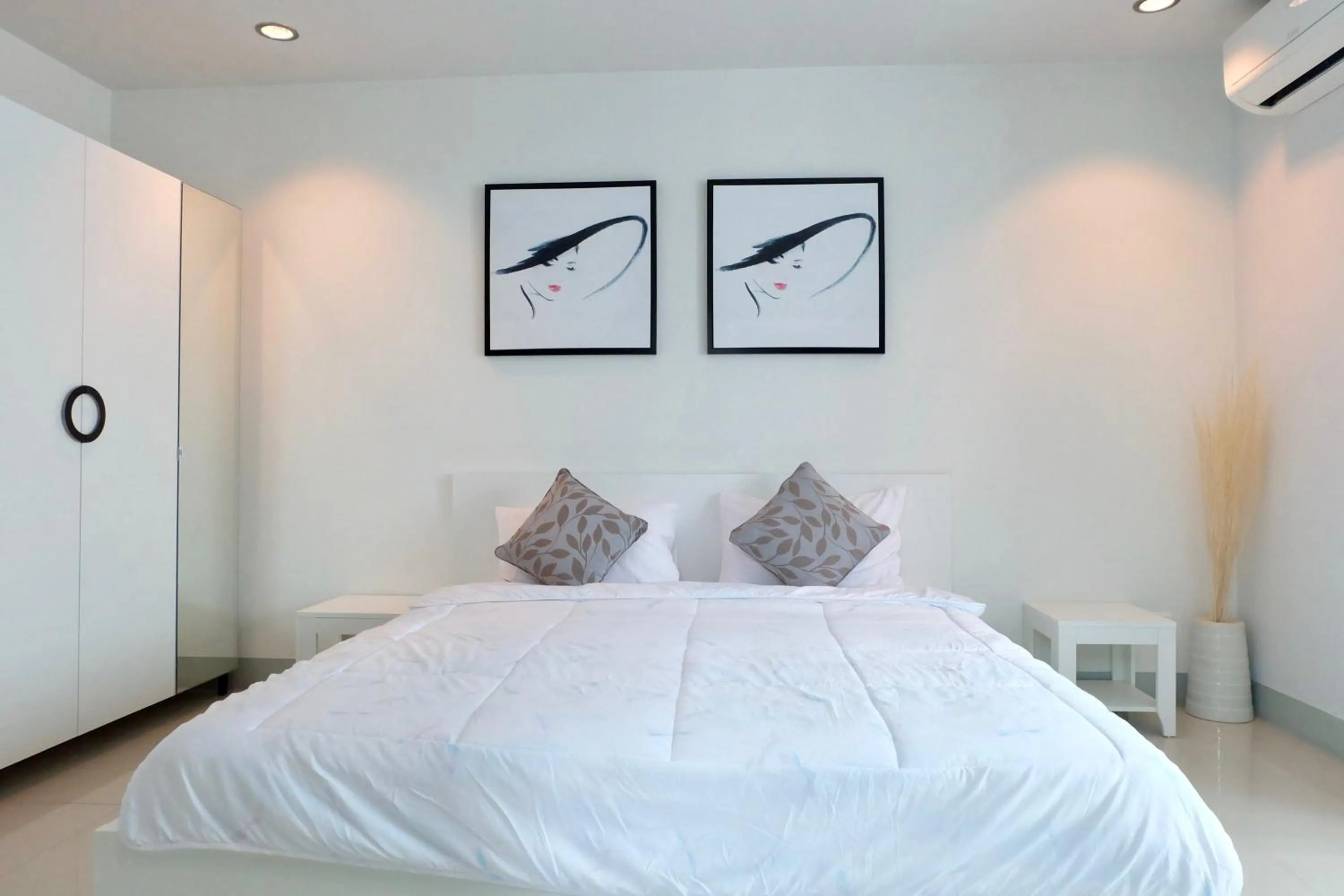 Deluxe Double Room in DewyHouse