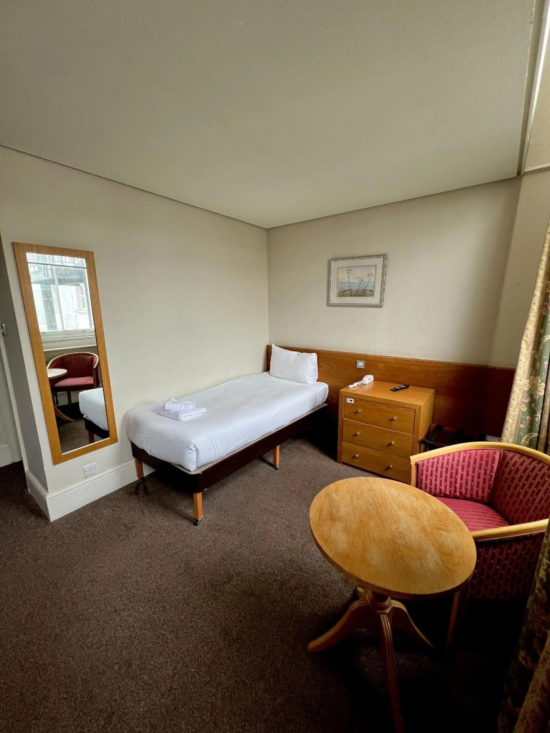 Single Room in Cavendish Hotel