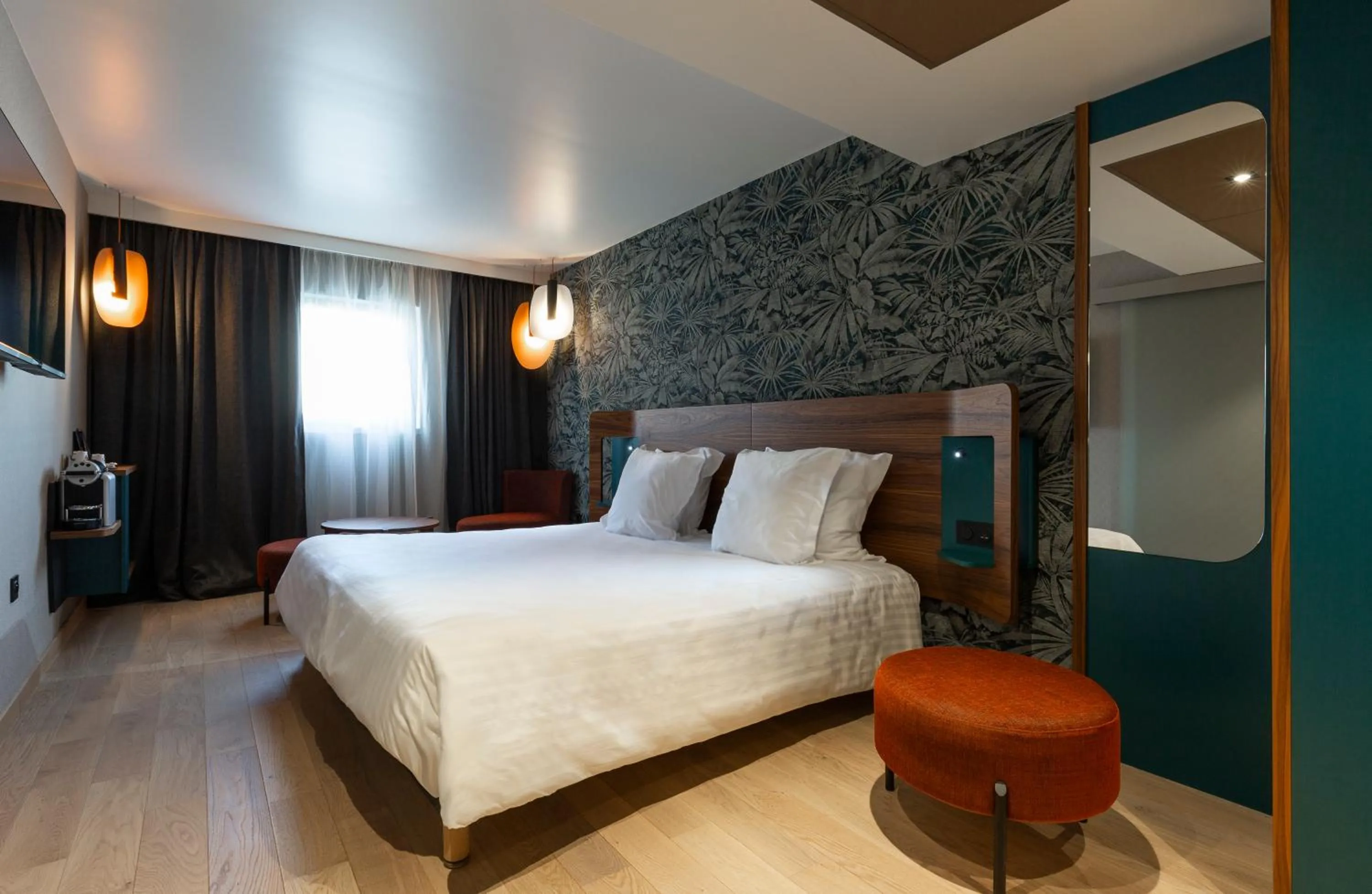 Junior Suite with Terrace in Oceania Paris Porte De Versailles