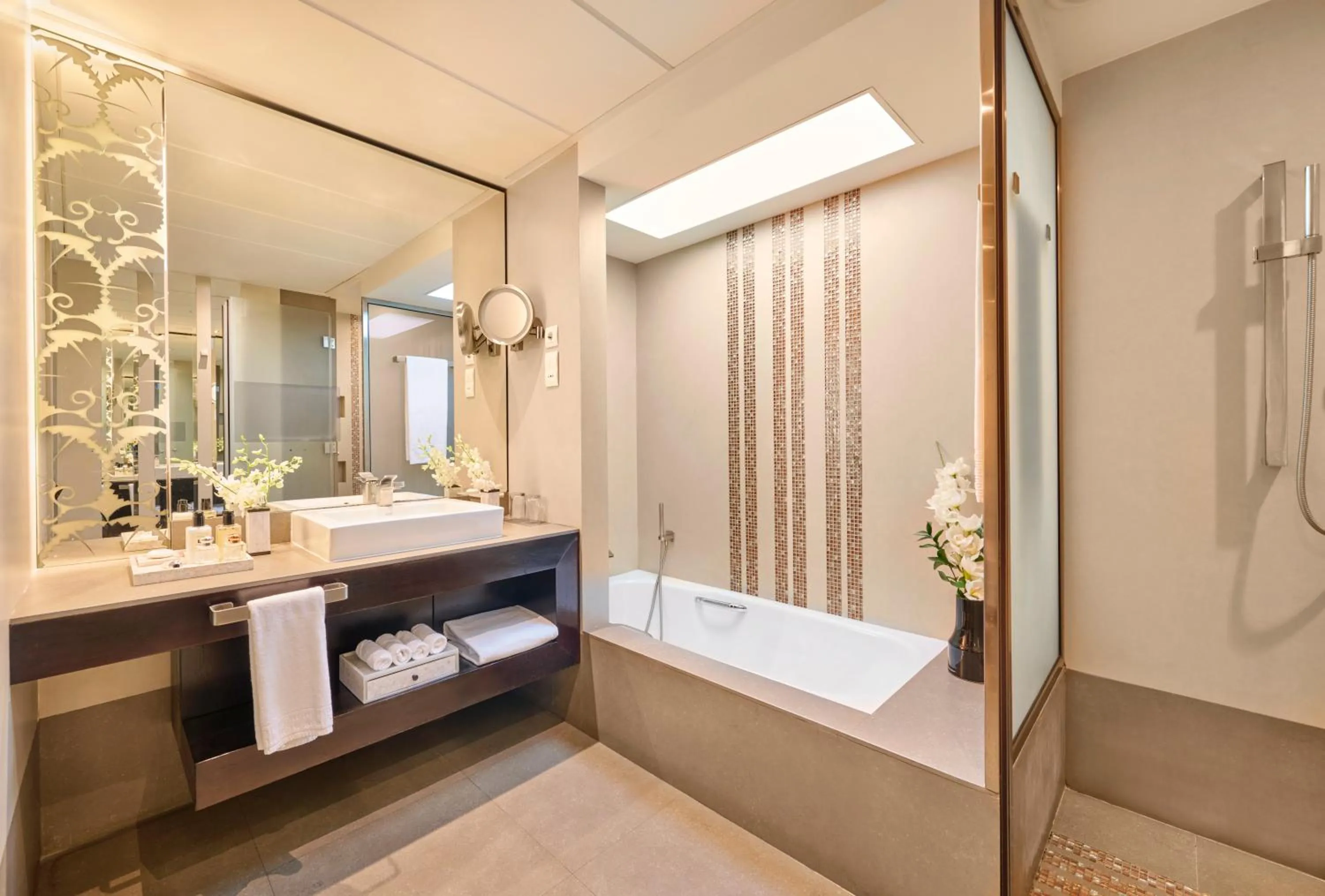 Premier Deluxe Suite in Mandarin Oriental Al Faisaliah, Riyadh
