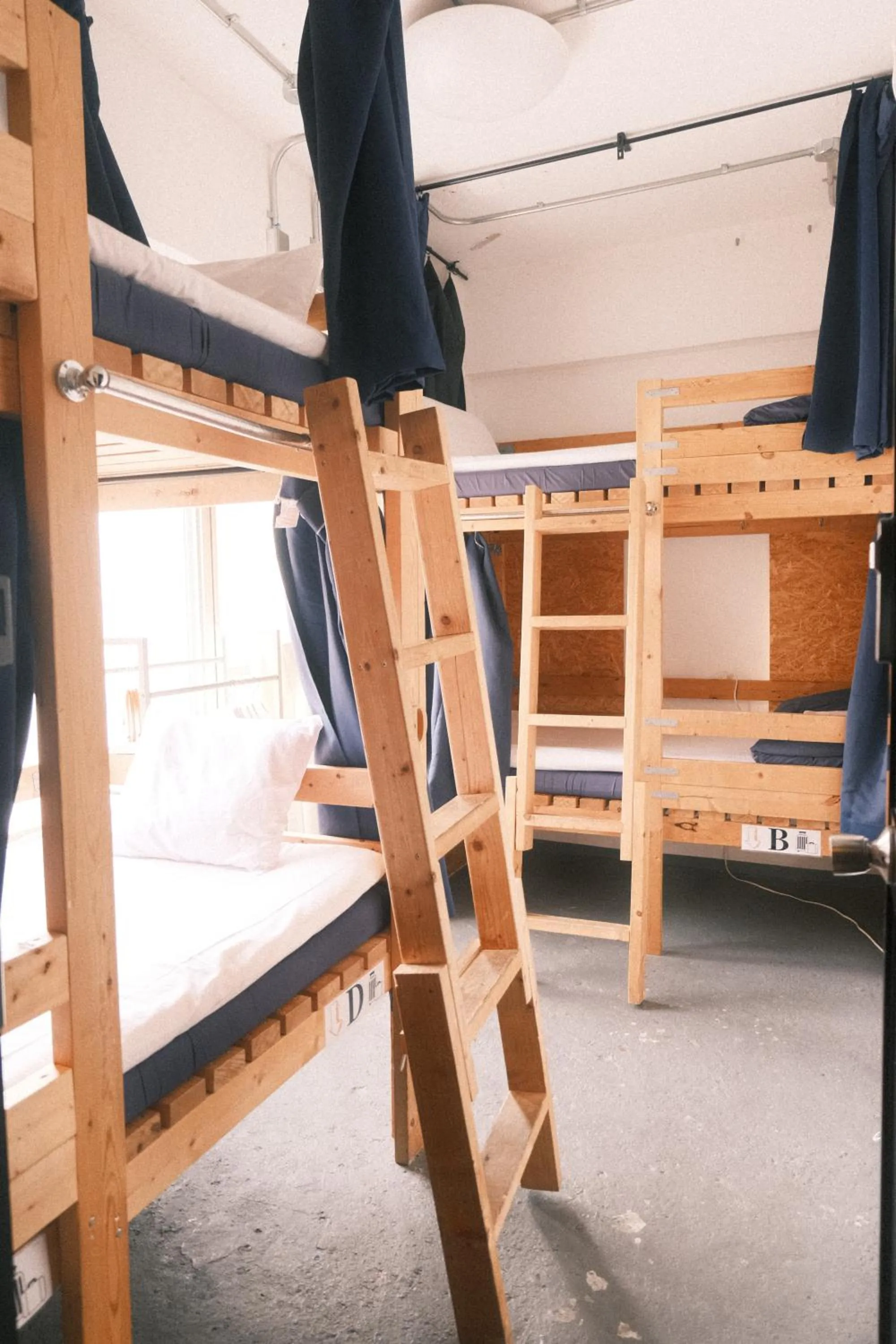 Bunk Bed in 10-Bed Mixed Dormitory Room in Little Japan