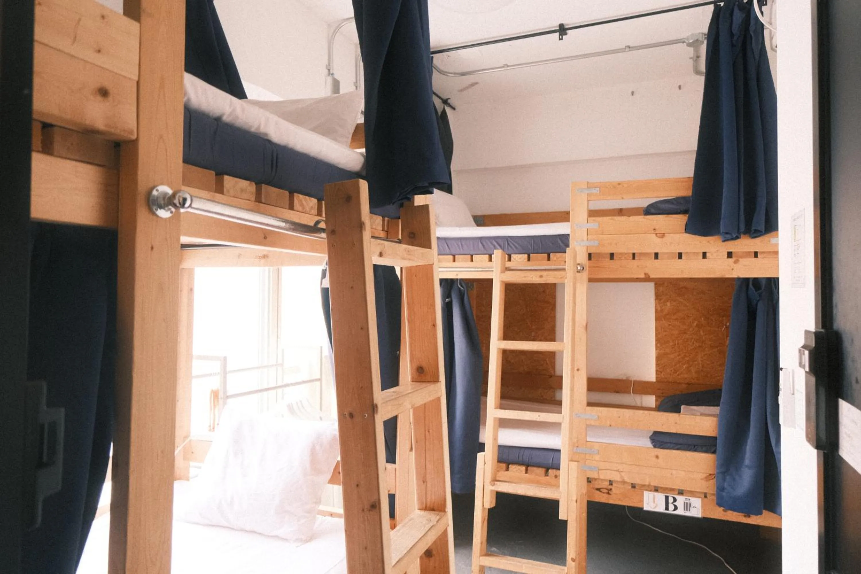 Private Room with Bunk Bed and Shared Bathroom( 4 Adults)  in Little Japan