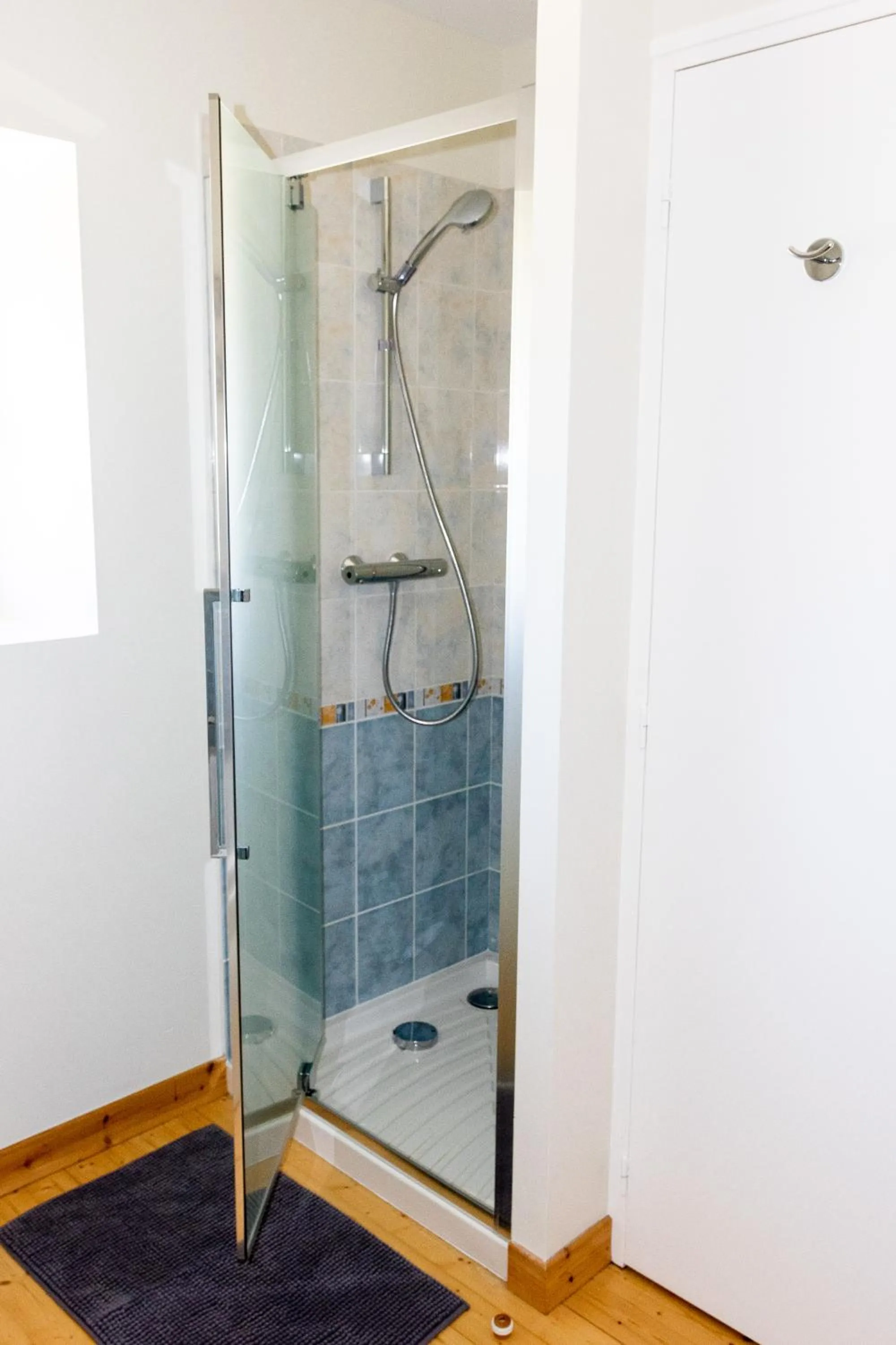 Four-Bedroom House - single occupancy in Mon Pré Vert