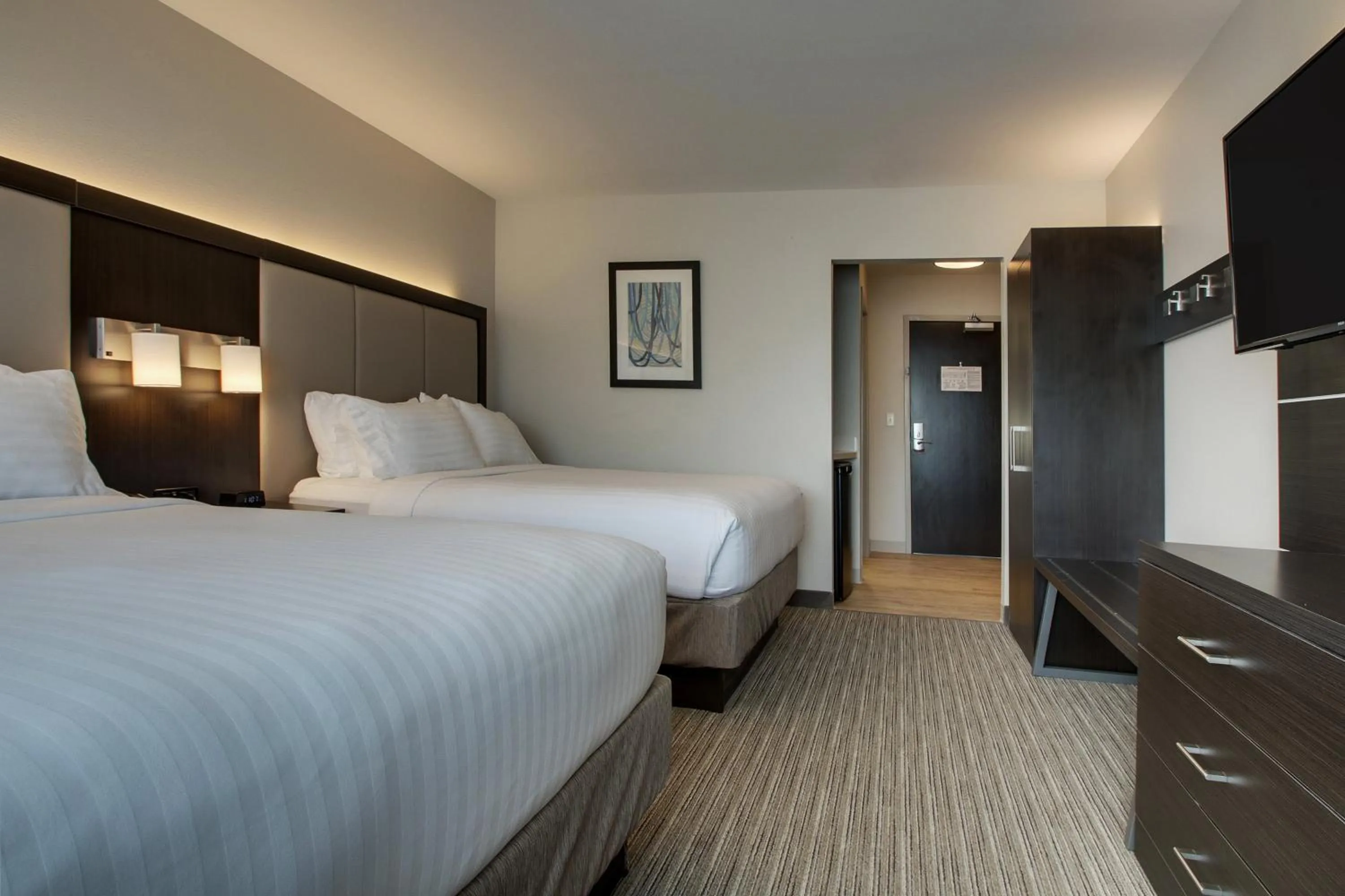 Standard Room with Two Queen Beds in Holiday Inn Express & Suites - Mount Vernon by IHG