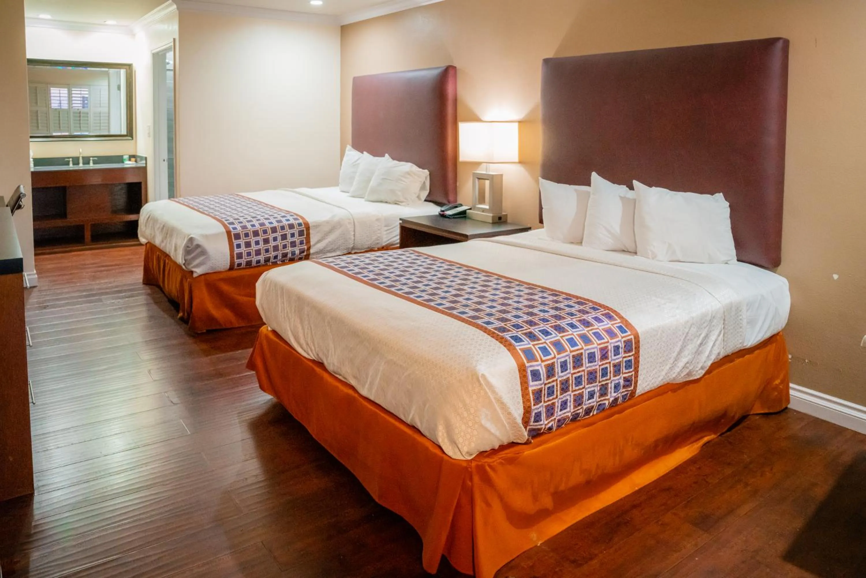 Queen Room with Two Queen Beds - Non-Smoking in Gateway Inn Gardena Los Angeles South