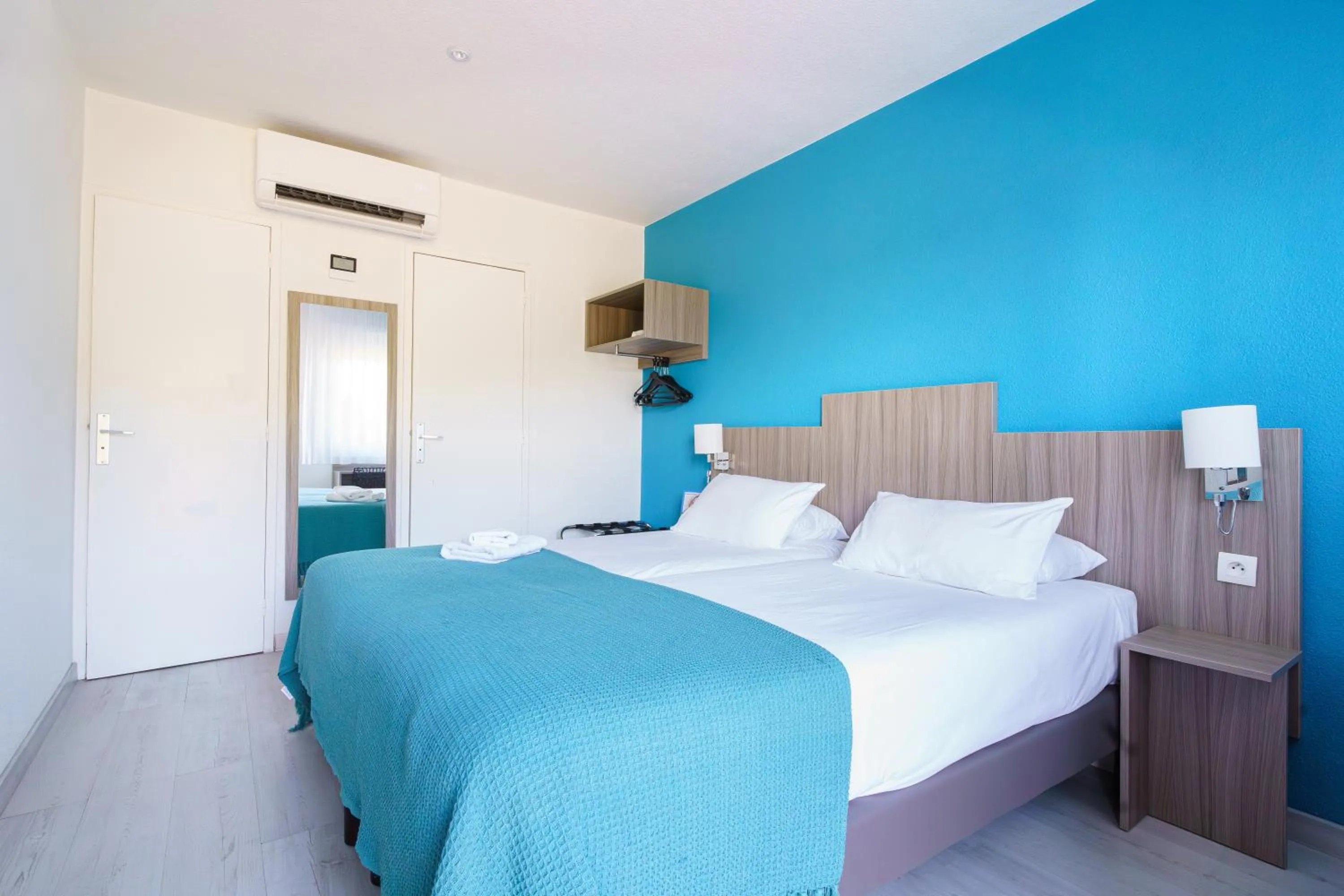 Twin Room in Brit Hotel Confort Manosque Cadarache