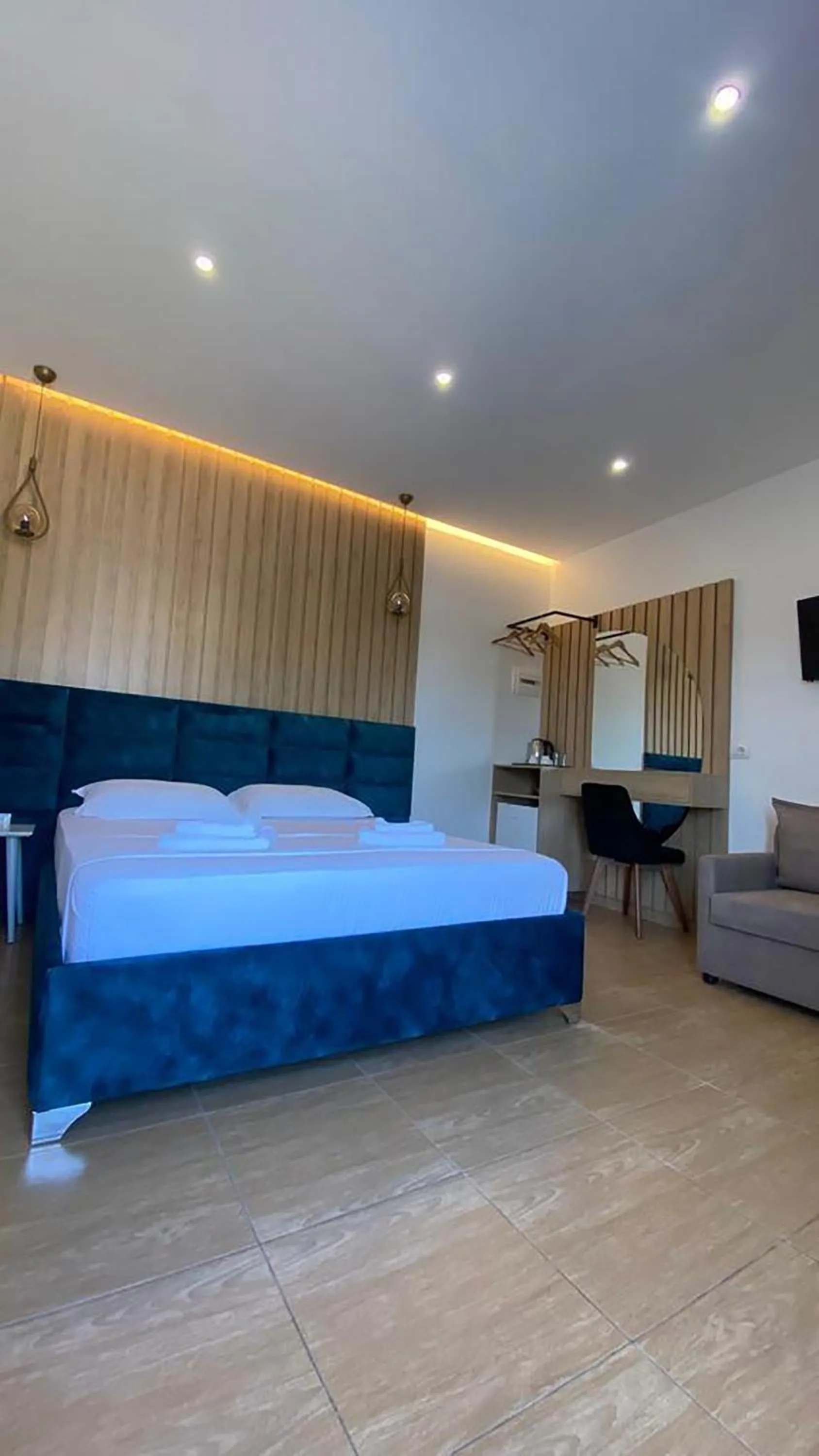 Double Room in Kuburi Hotel