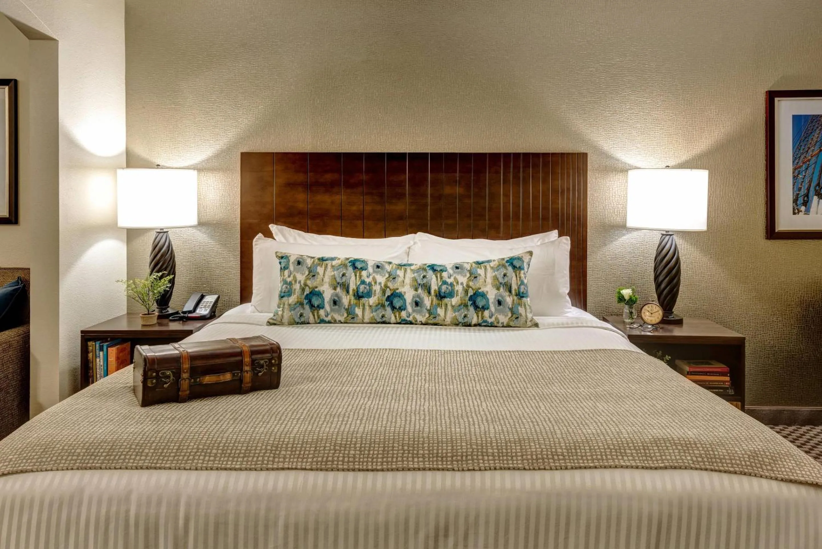 King Suite - Accessible/Non-Smoking in Garrison Hotel & Suites Dover-Portsmouth, an Ascend Collection Hotel