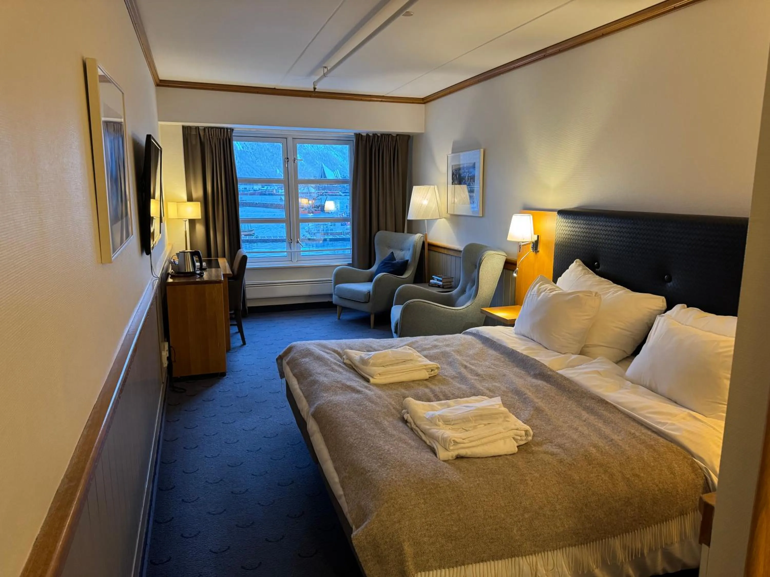 Deluxe Double Room with Sea View in Home Hotel With