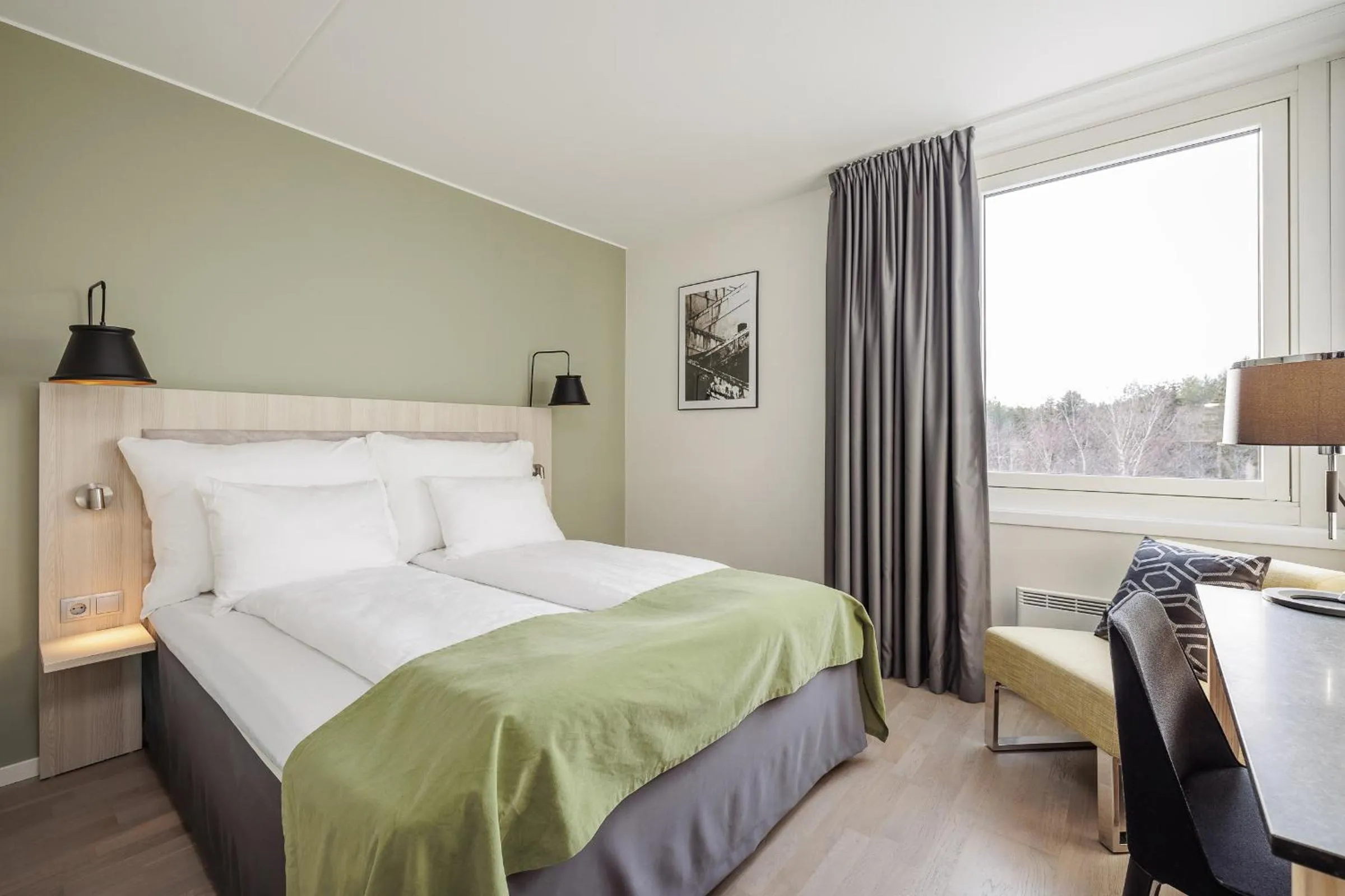 Double or Twin Room in Quality Hotel Entry