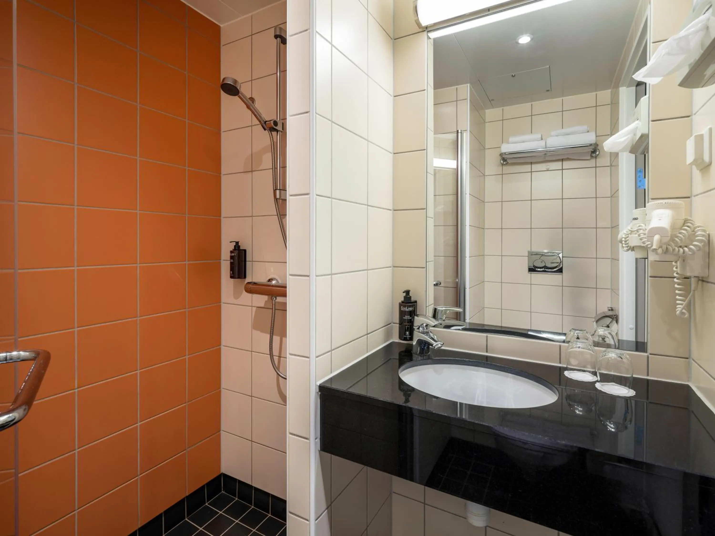  Compact Room- No view in Quality Hotel Saga