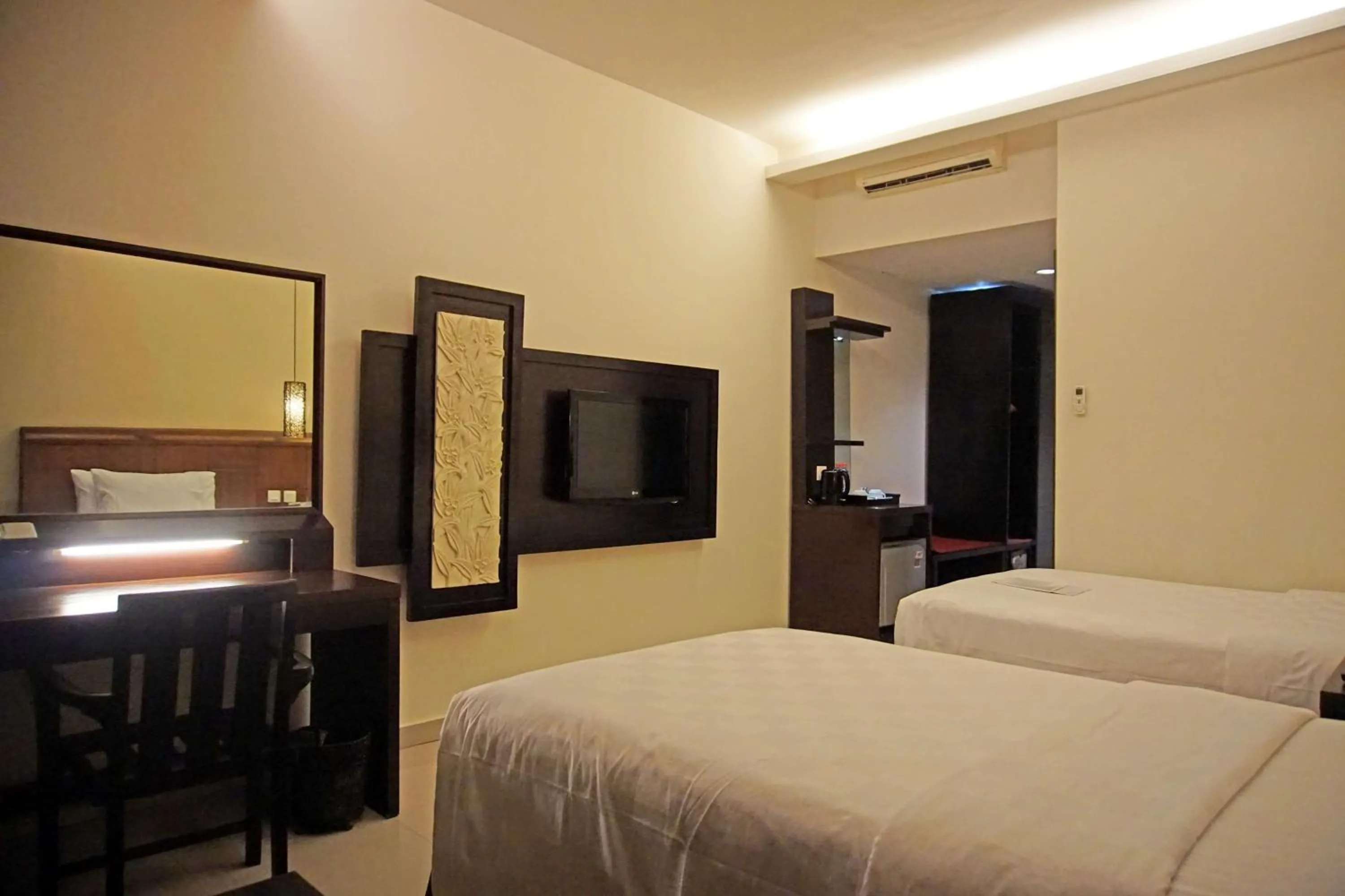 Deluxe King Room with Garden View - Non-Smoking in Best Western Resort Kuta