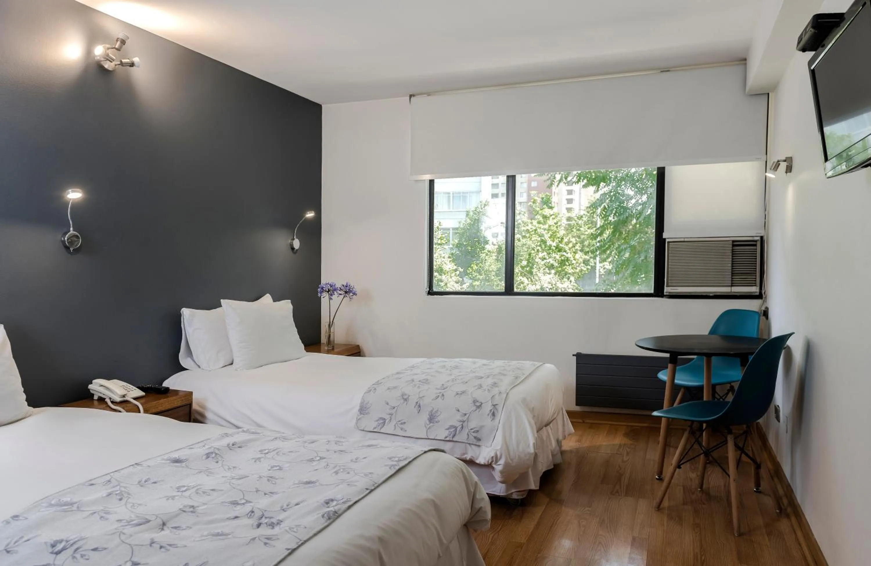 Double Room in Hotel Nippon y Centro de Eventos