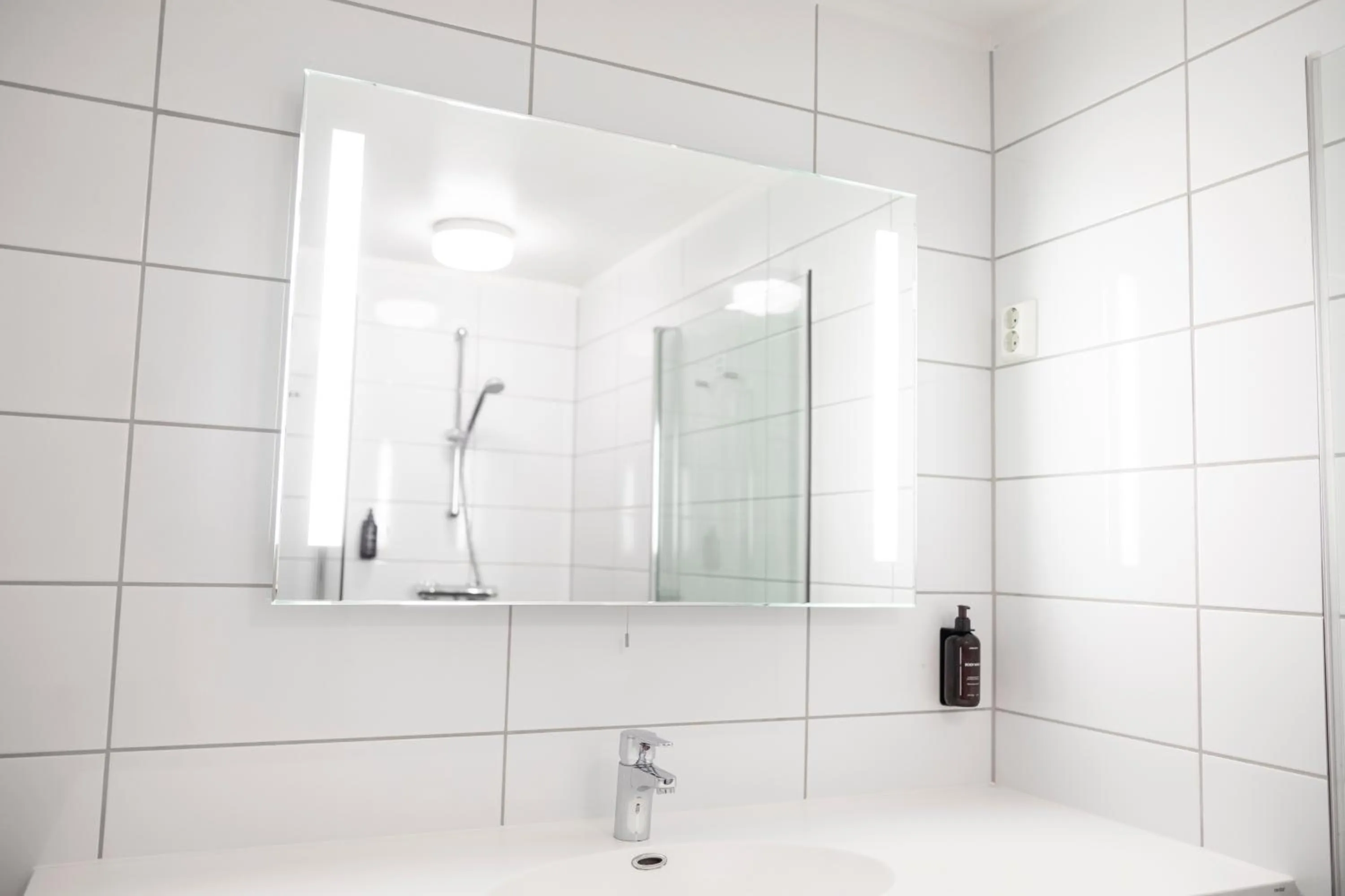 Compact Single in Home Hotel Atlantic