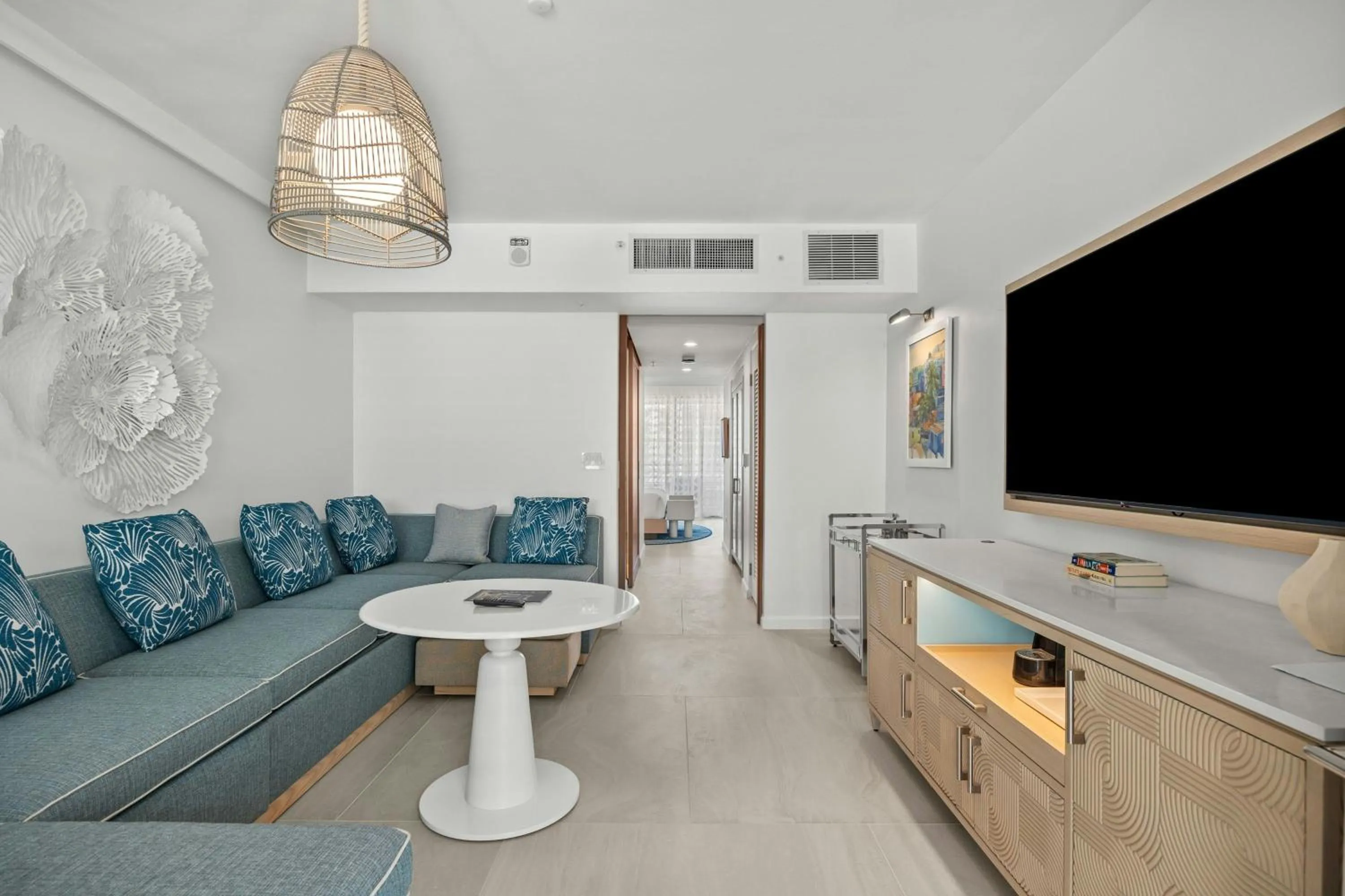 One-Bedroom Deluxe Double Suite with Sofa Bed and City View in La Concha Resort, Puerto Rico, Autograph Collection