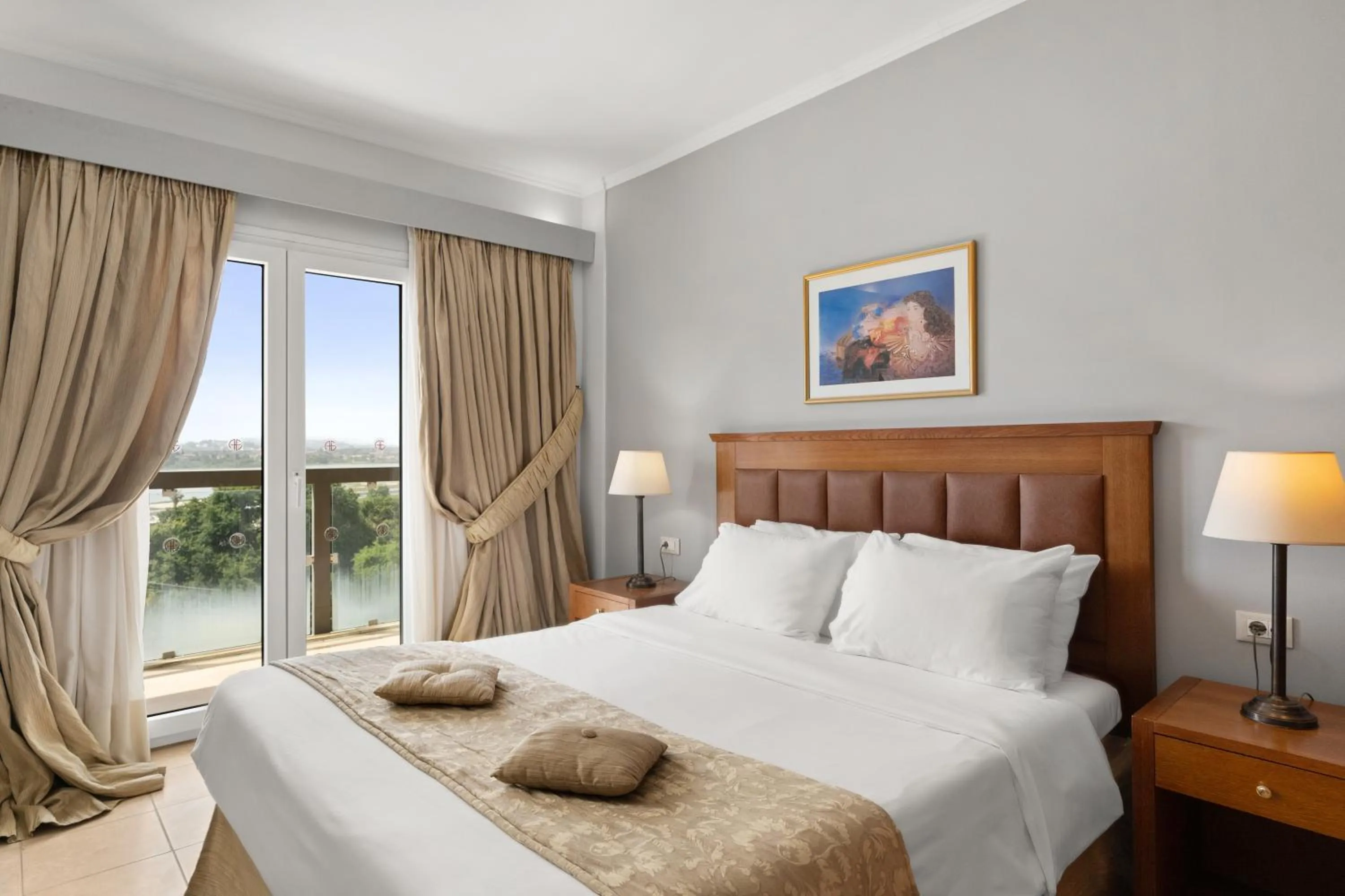 Suite with Lake View in Ariti Grand Hotel