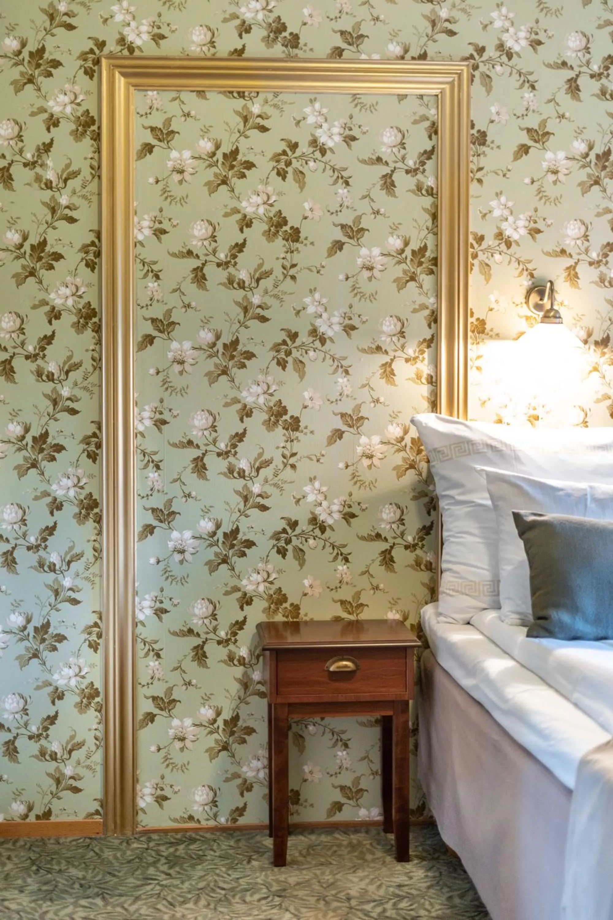 Single Room in Kronen Gaard Hotel