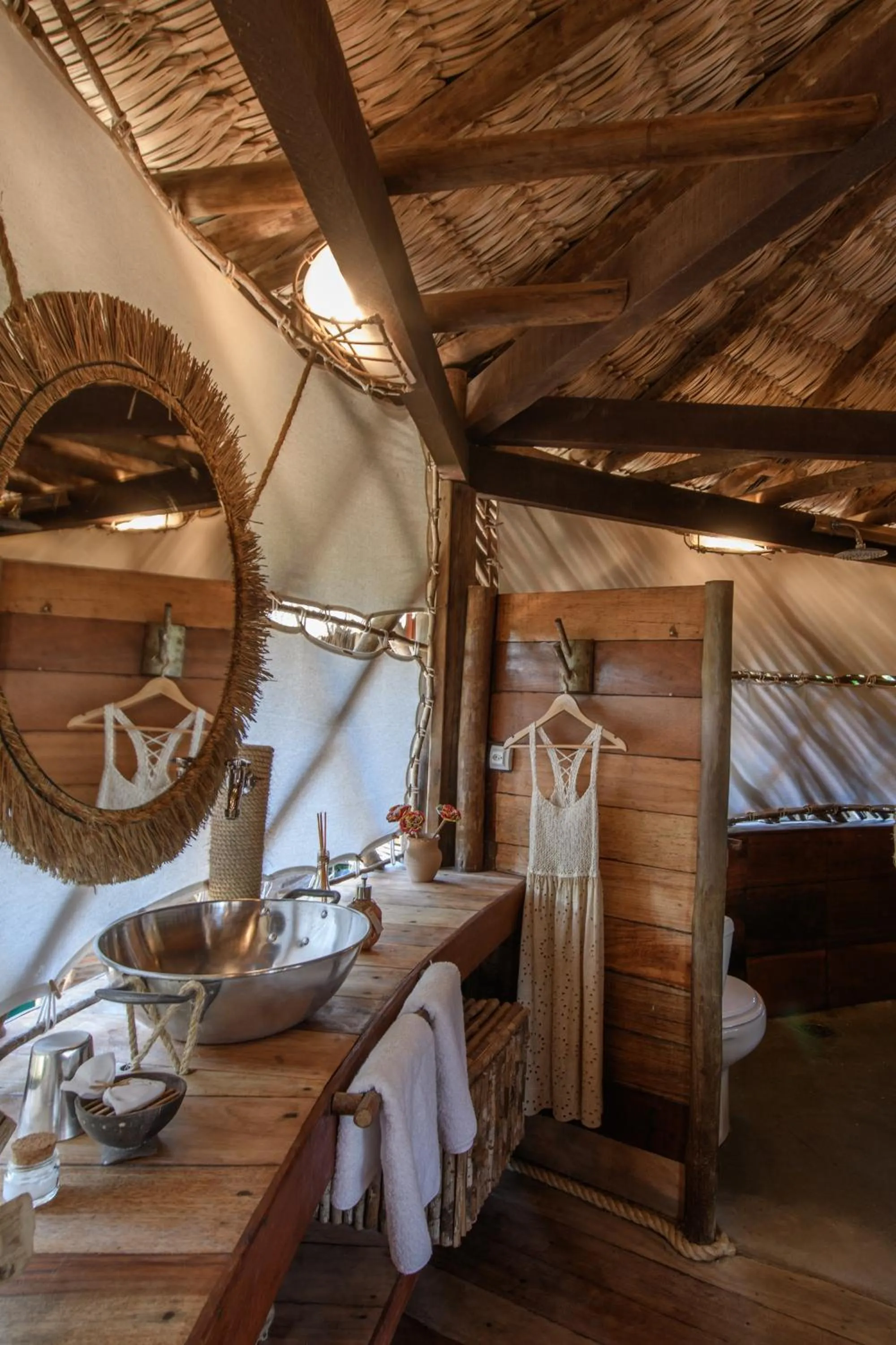 High Stilt House Sea in Vila Kalango