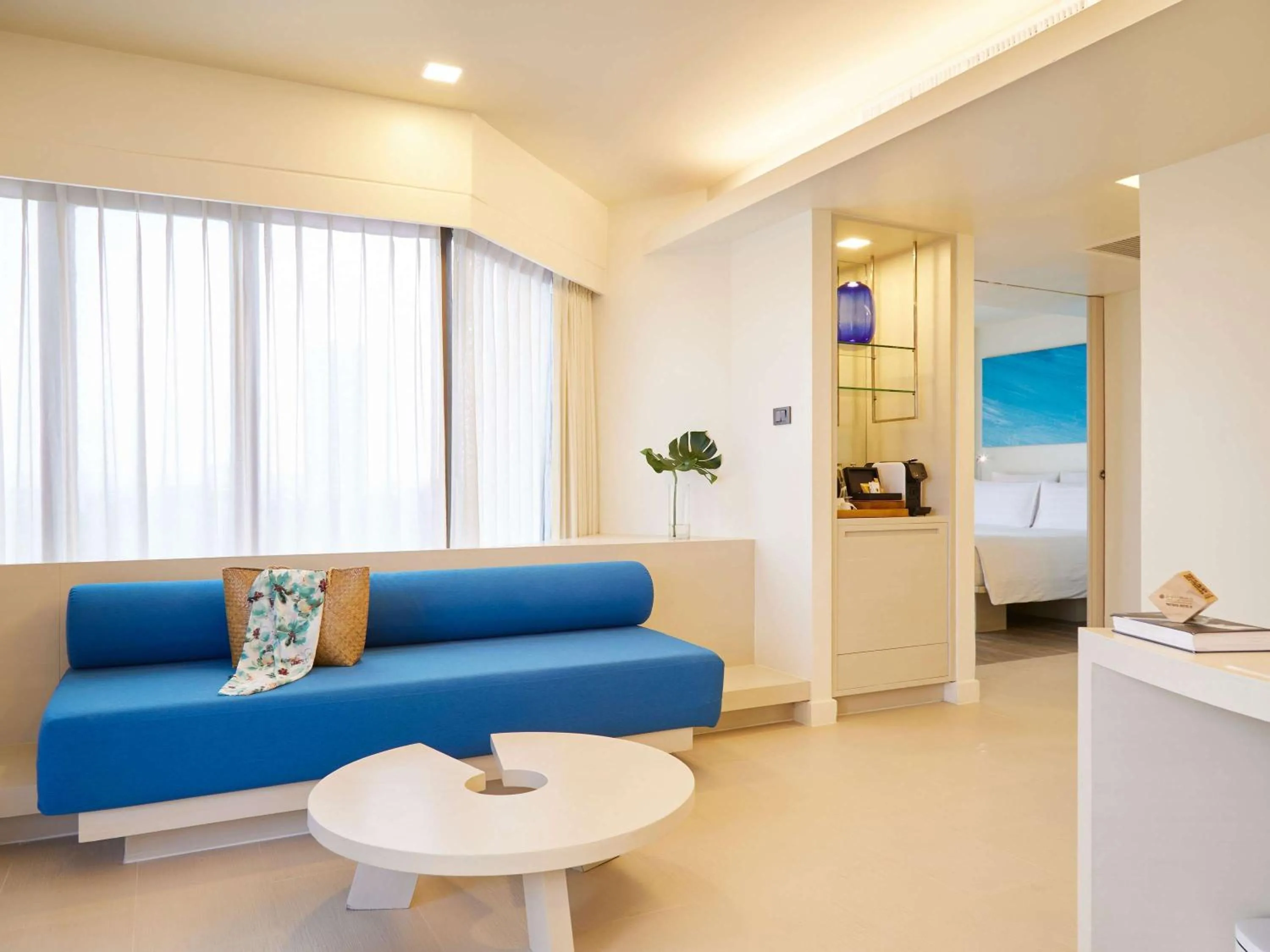 Premium Two-Bedroom King Room with Two Twin Beds in Pullman Pattaya Hotel G