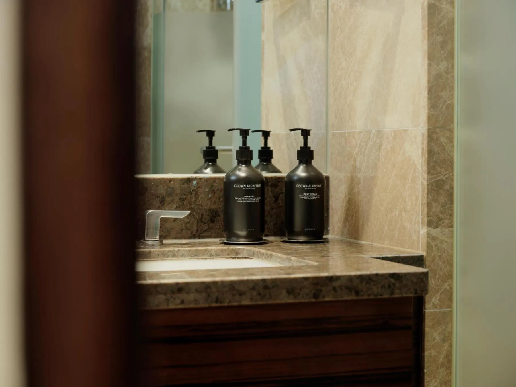 Deluxe Twin Room in Lotte Hotel Ulsan