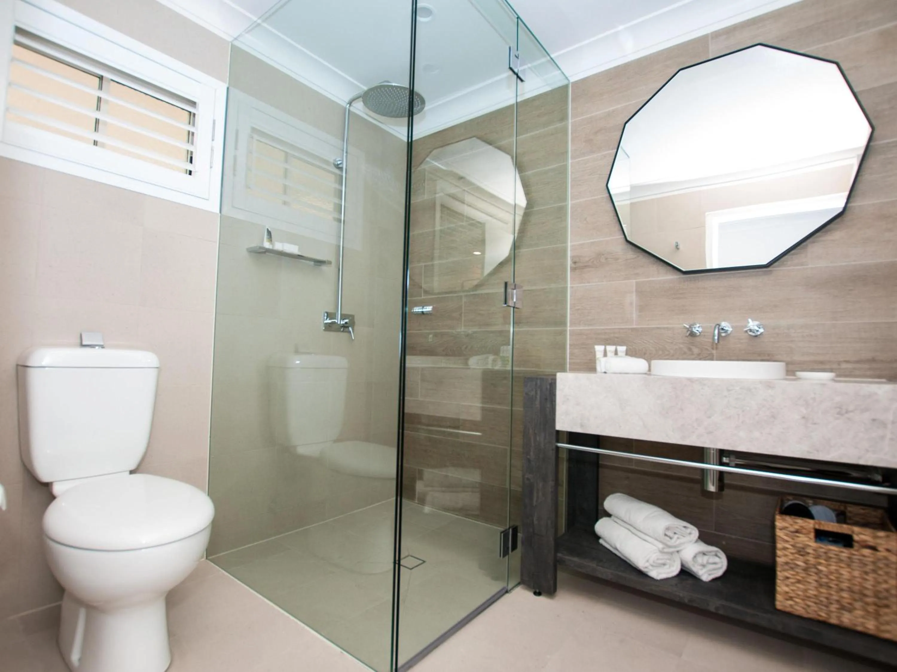 Privilege Queen Room with Mountain View in Mercure Clear Mountain Lodge