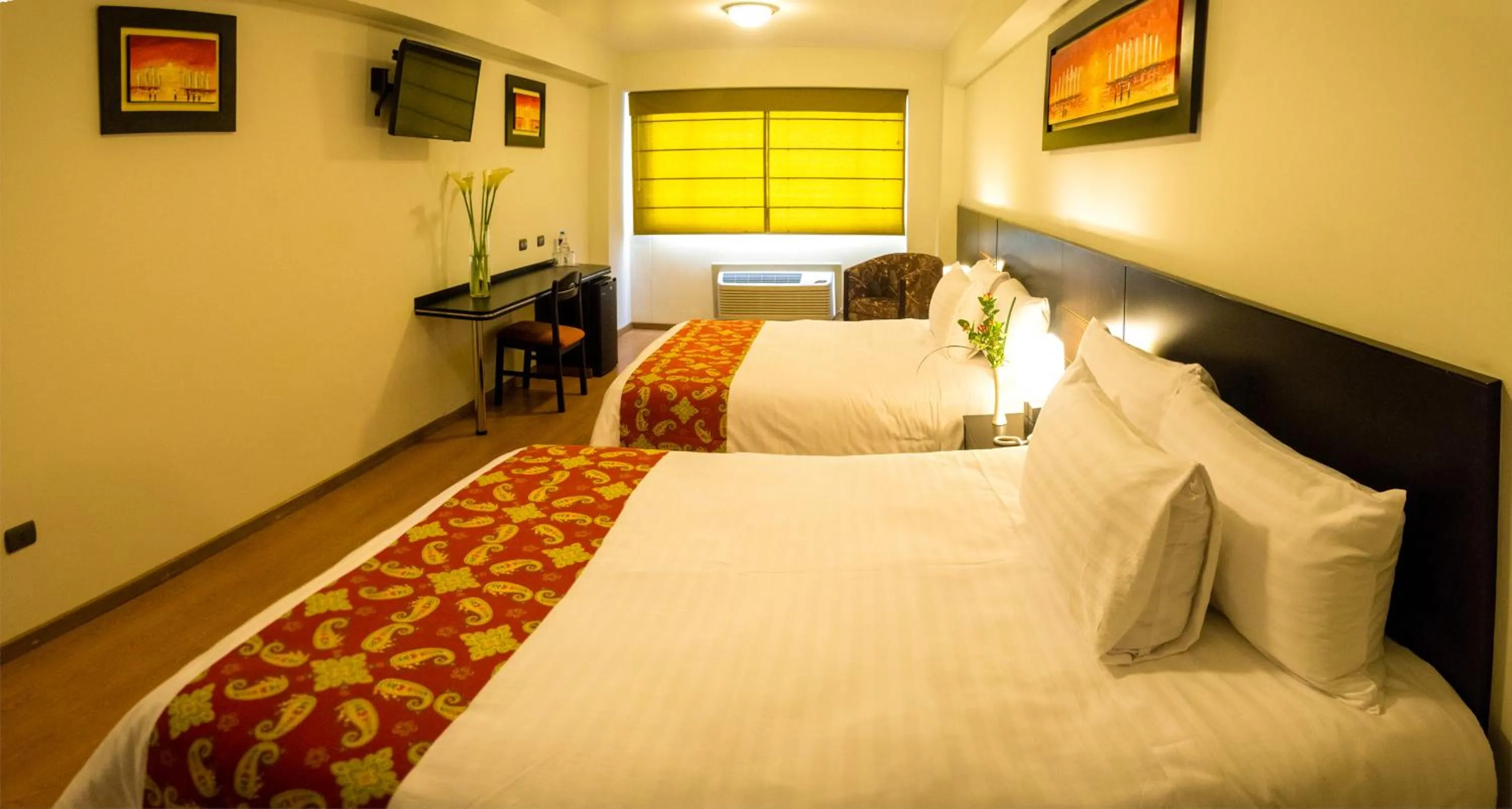 Twin Room in Hotel Britania Miraflores