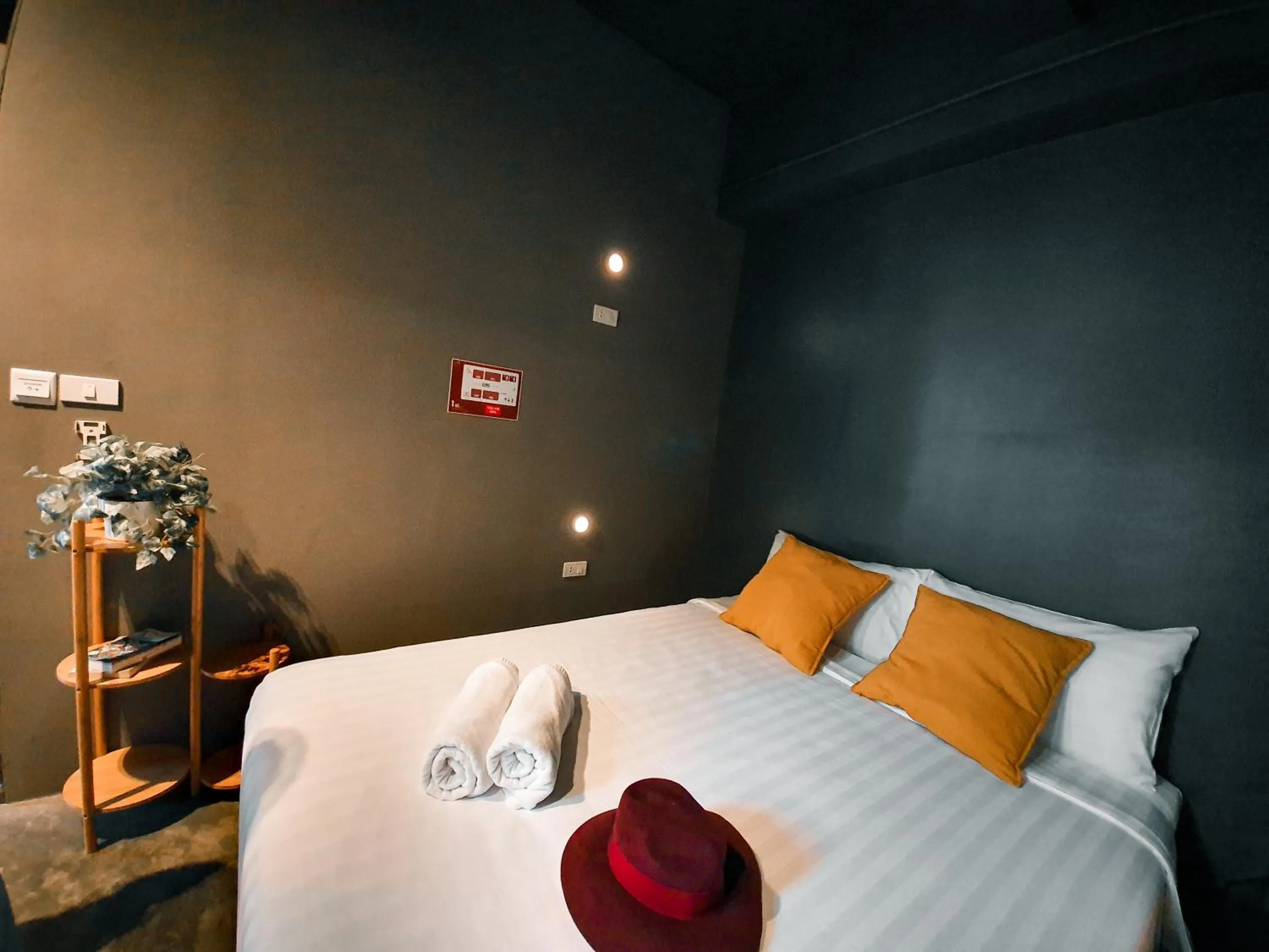 Double Room with Shared Bathroom in Issara by D Hostel