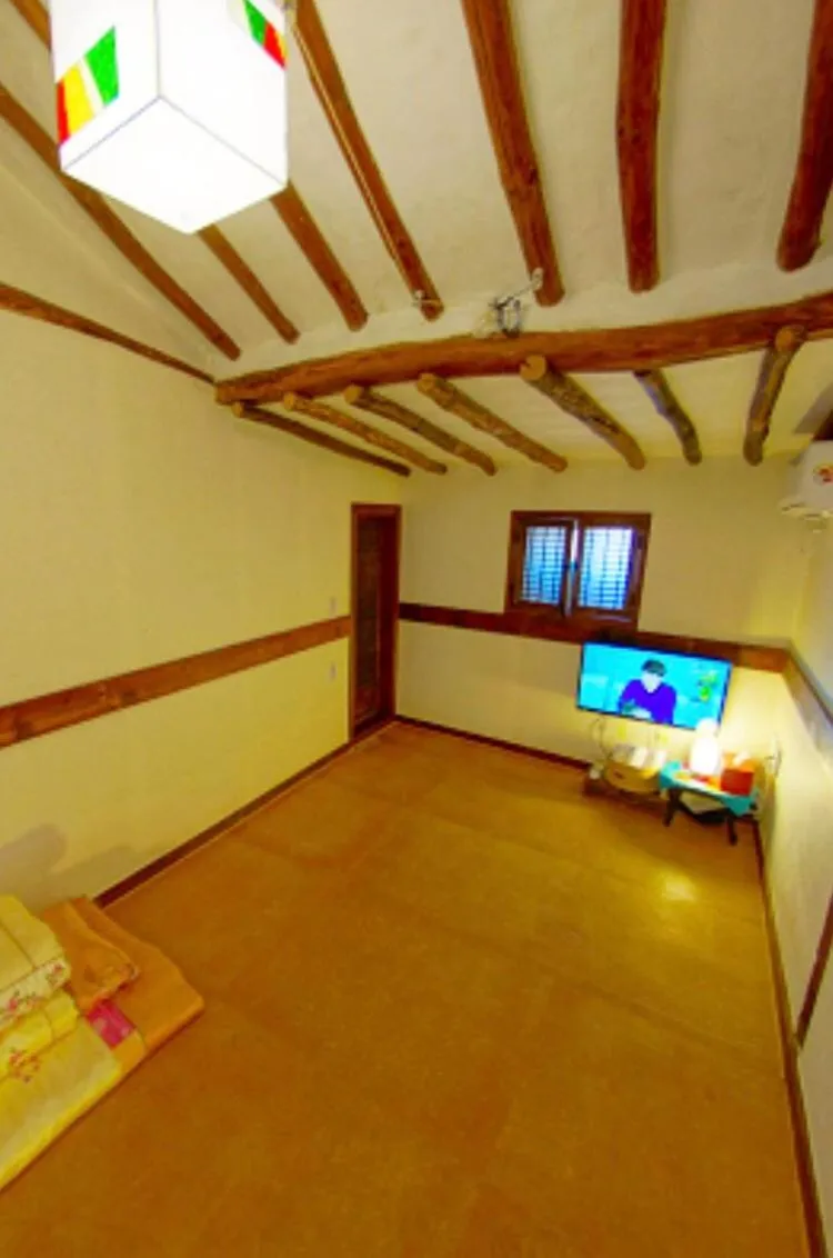 Family Room with Private Bathroom in Gohyundang
