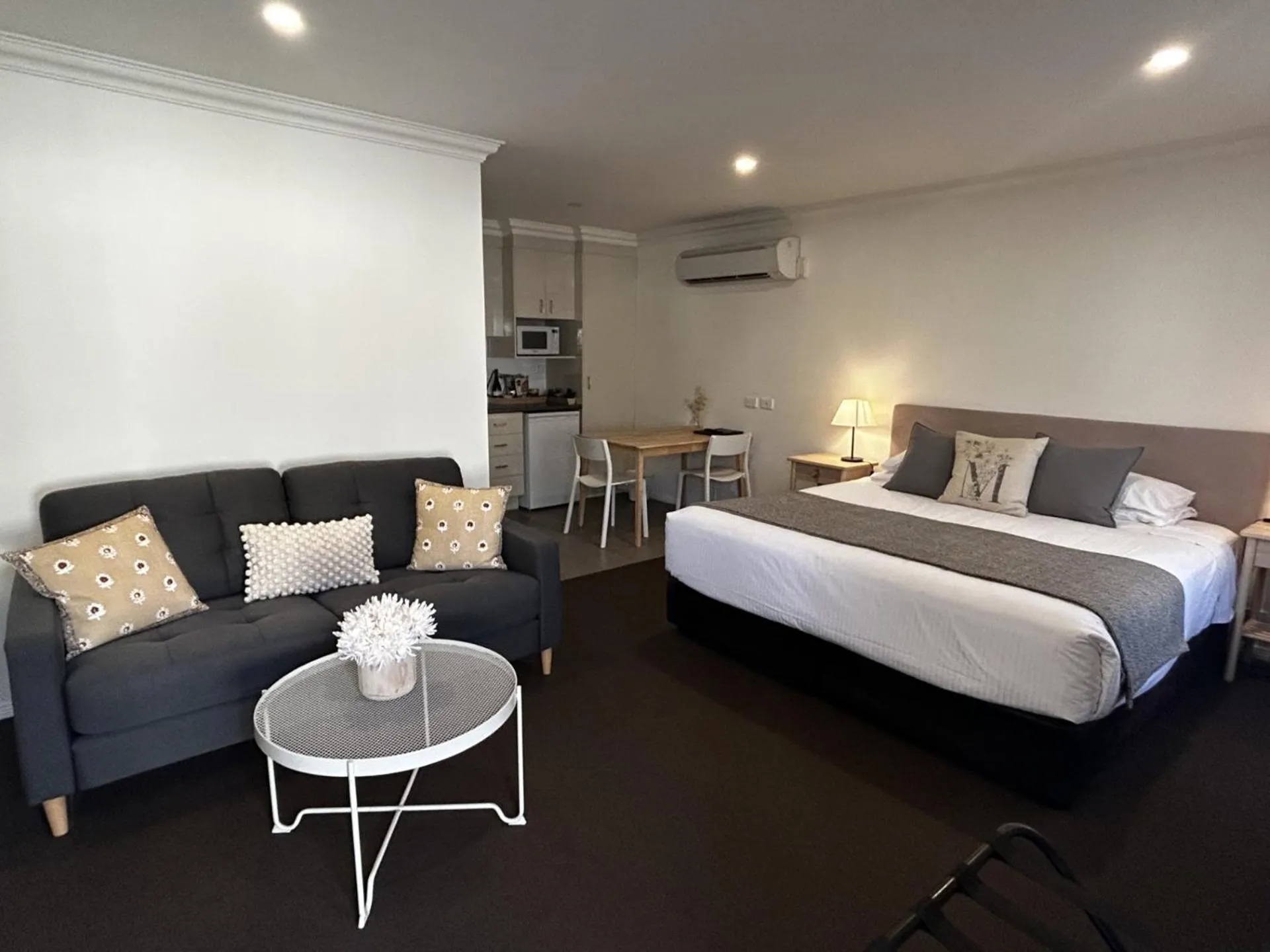 Executive King Room in Millthorpe Motel