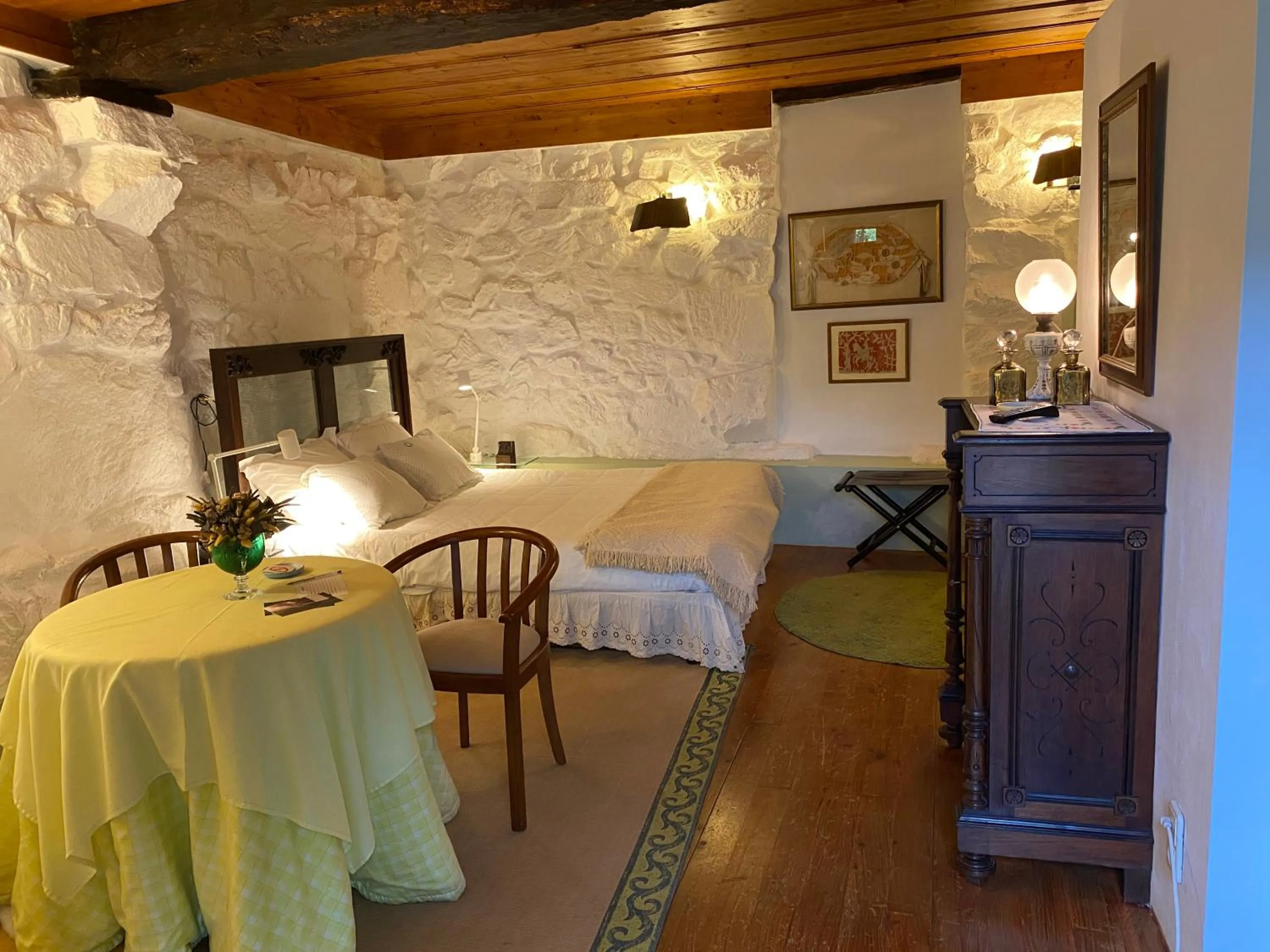 Deluxe Double Room in Quinta da Calçada