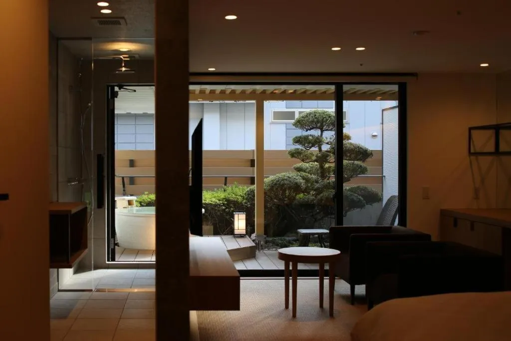 Superior Twin Room with Garden View in Shoenso Hozugawatei