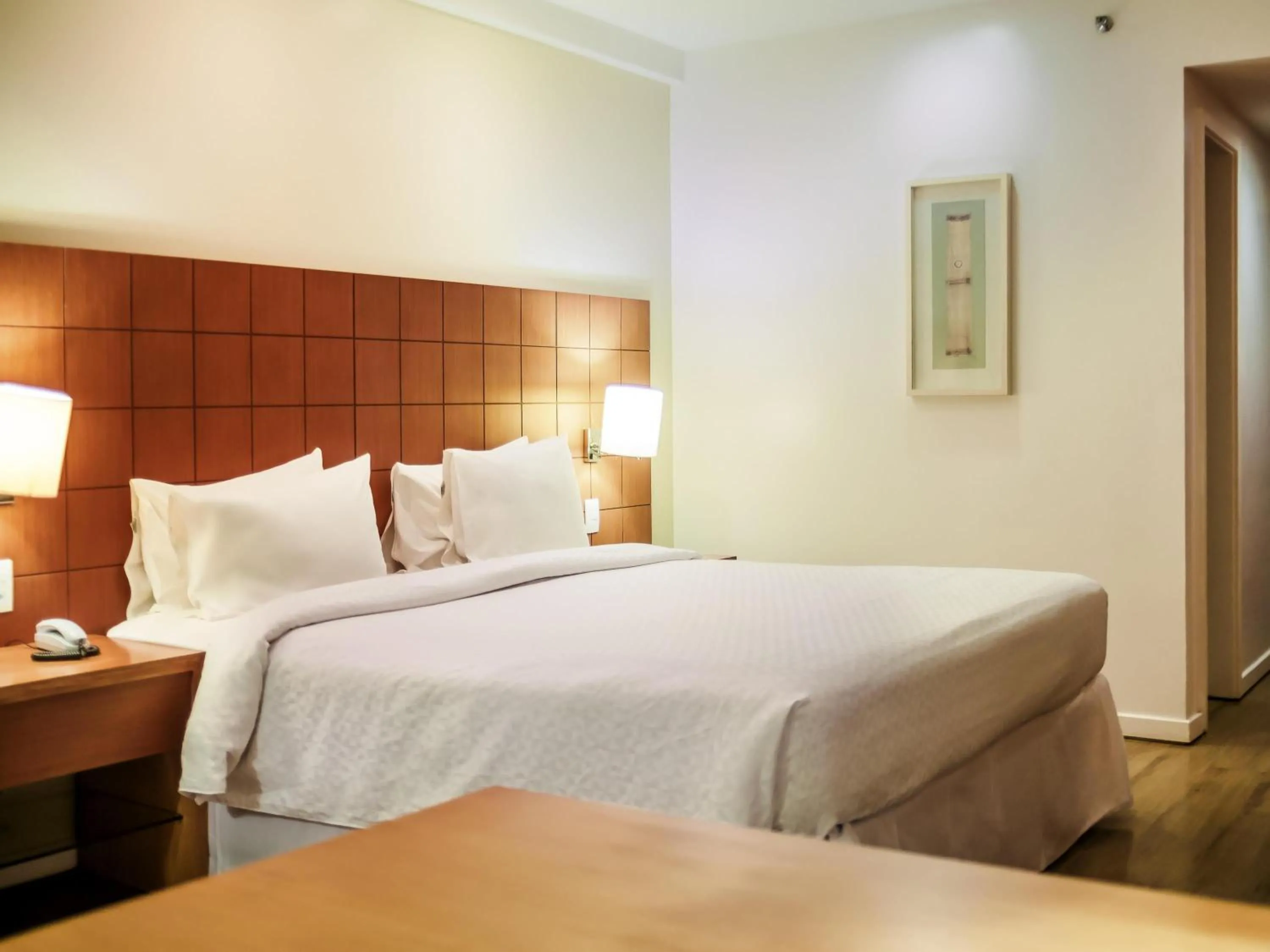 Superior Queen Room with Balcony in Mercure Macaé