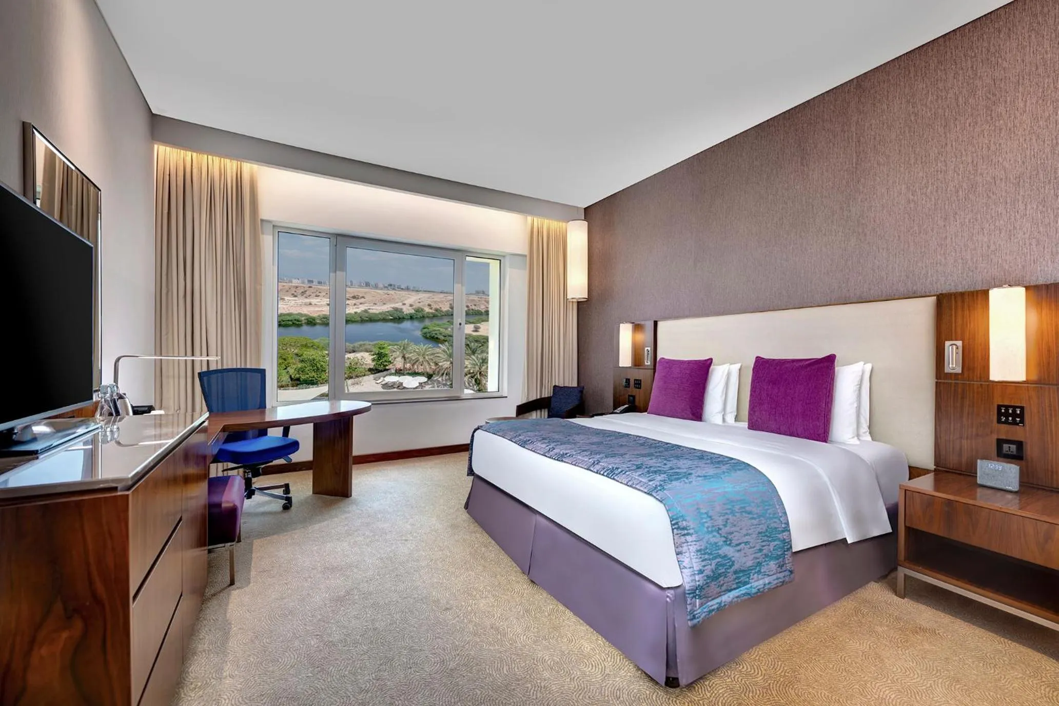 Premium King Room with Garden View - Lounge Access in Crowne Plaza Muscat OCEC by IHG
