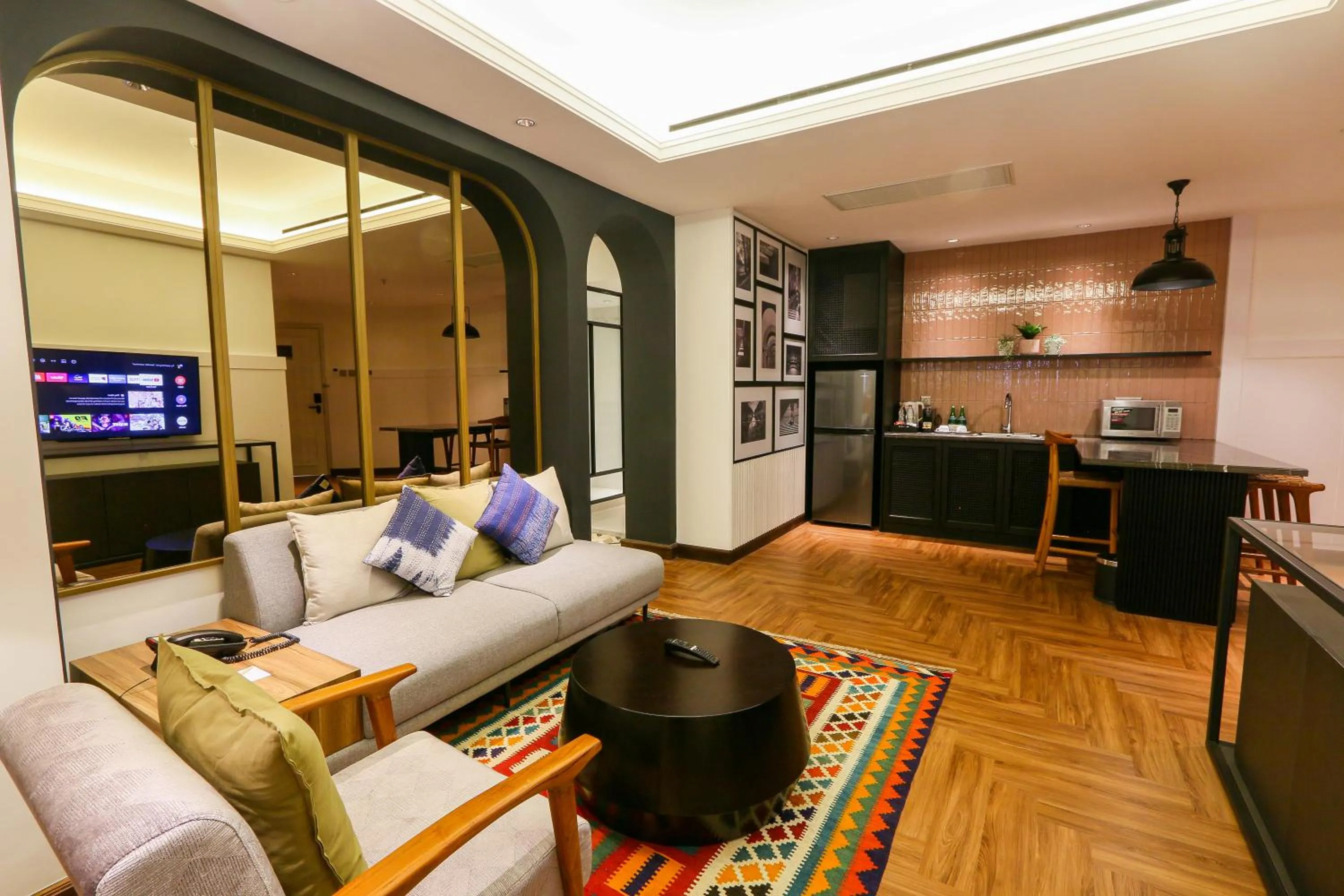 Executive Suite in Java Paragon Hotel & Residences