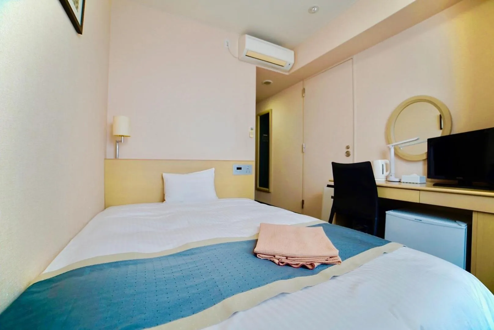 Double Room with Small Double Bed - Non-Smoking in Hotel Frontier Iwaki