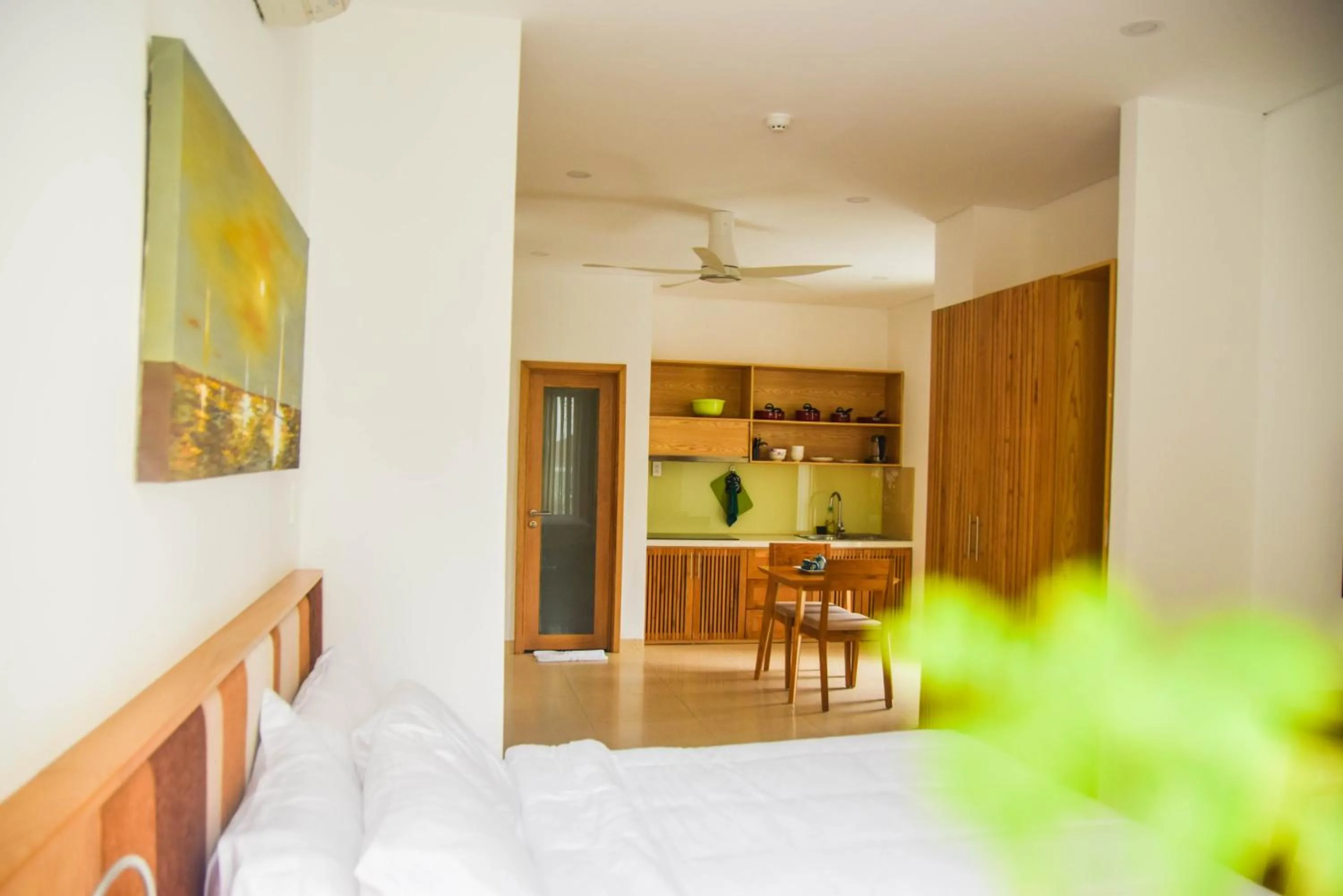 Studio with Balcony and City View in Babylon Garden Da Nang