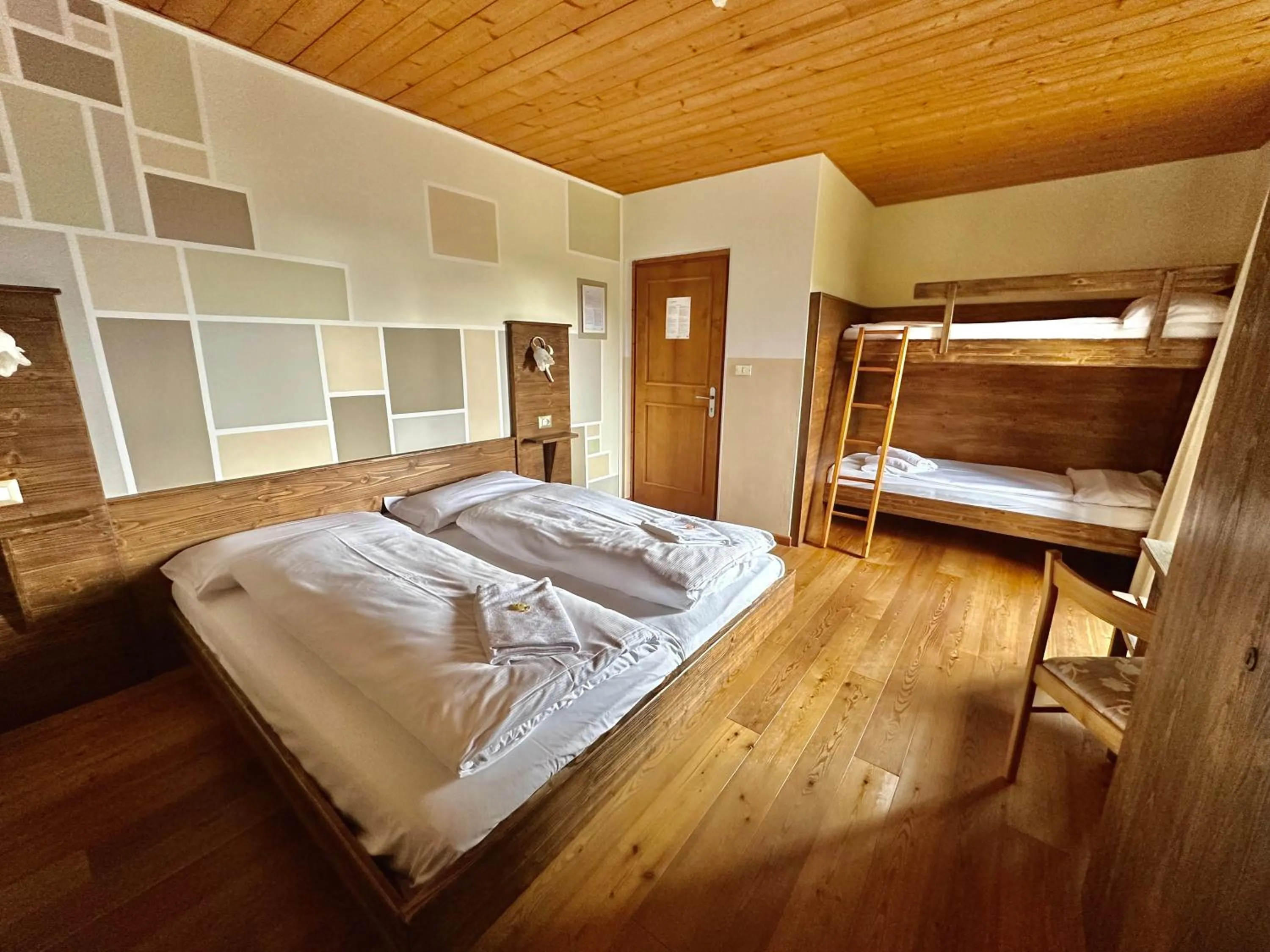 Family Room with Balcony in Hotel Garni Edy