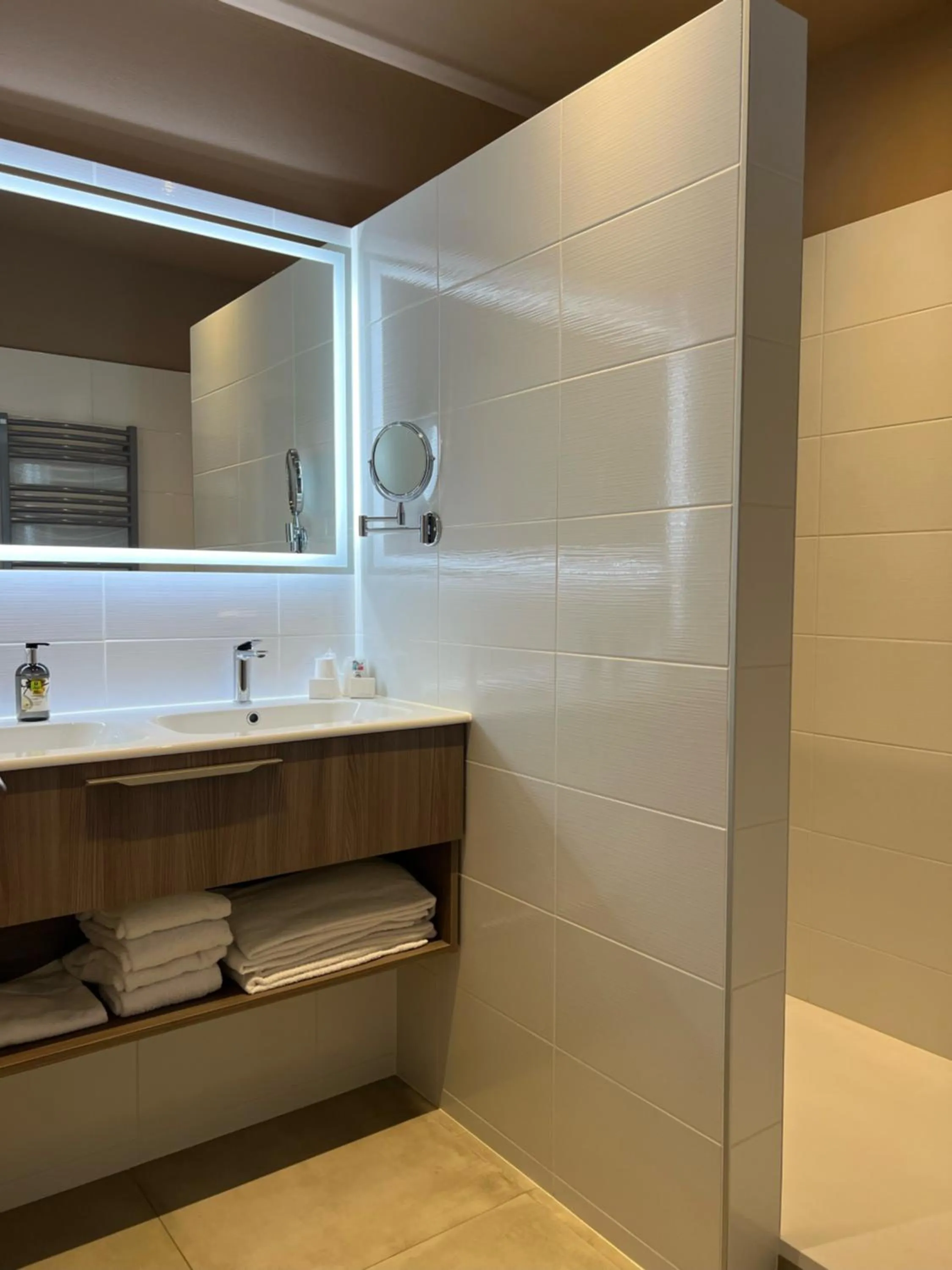 Superior Double Room - single occupancy in Hostellerie Du Mont Aimé