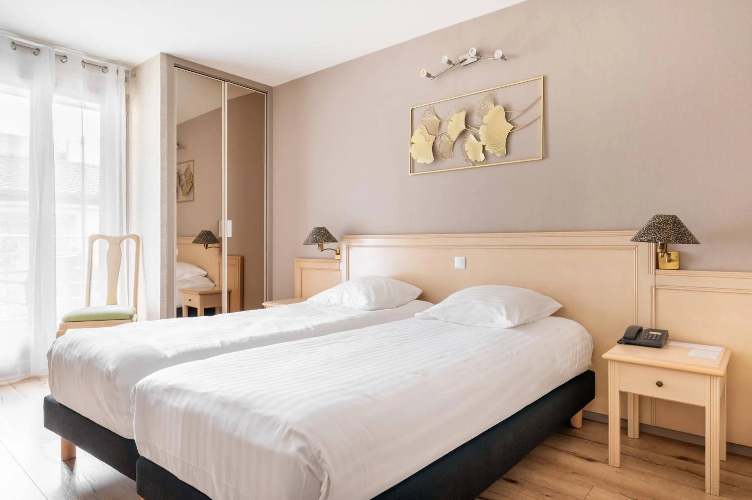 Twin Room - single occupancy in Hostellerie Du Mont Aimé