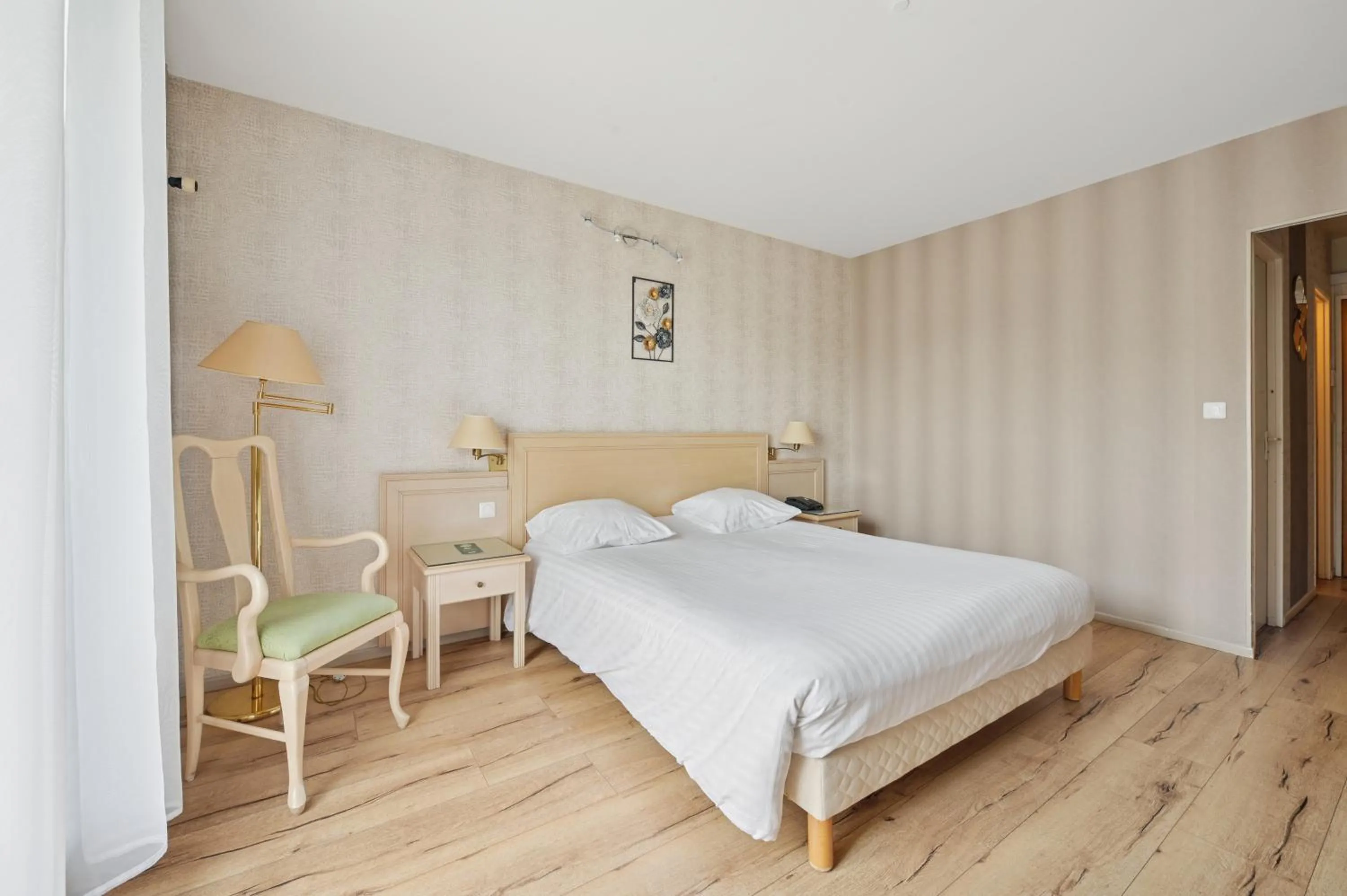 Classic Double Room - single occupancy in Hostellerie Du Mont Aimé