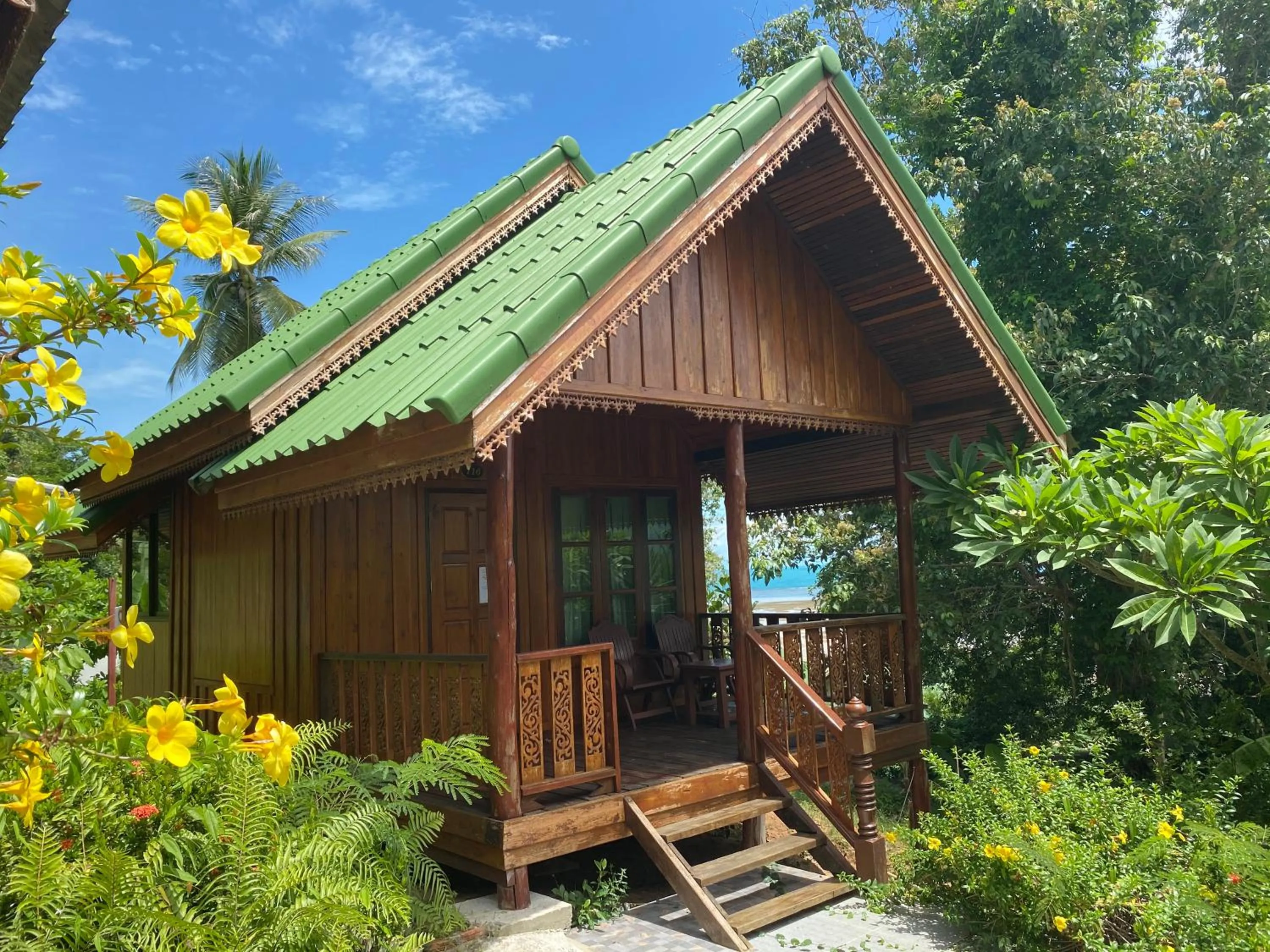 Bungalow with Garden View in Tharathip Resort Koh Phangan - SHA Plus