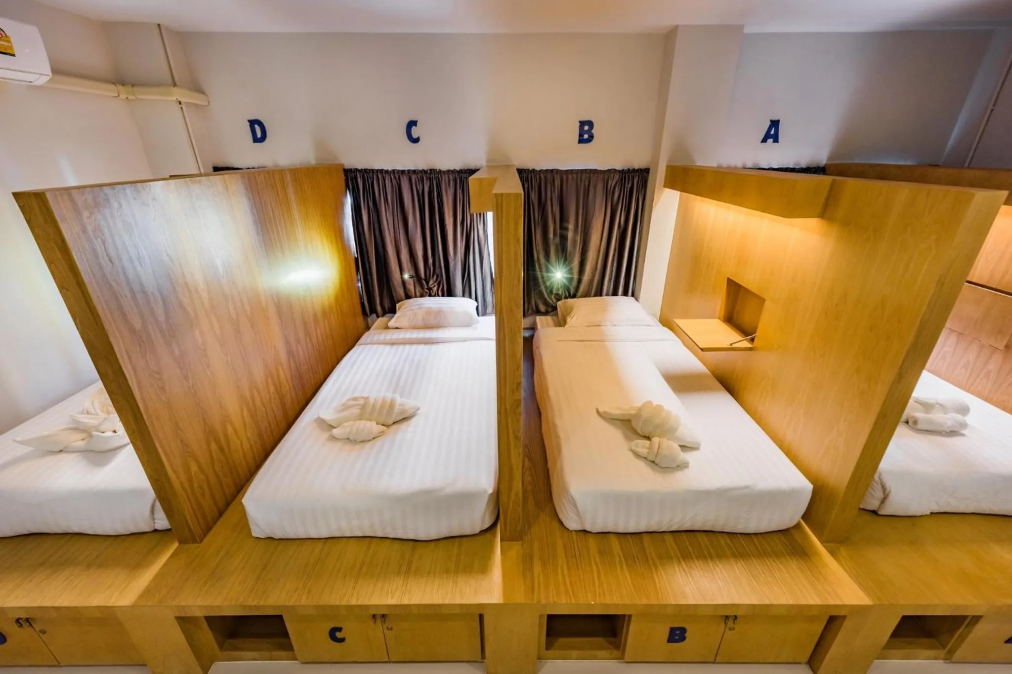 Bunk Bed in 4-Bed Mixed Dormitory Room in Phuket Marine Poshtel - SHA Plus