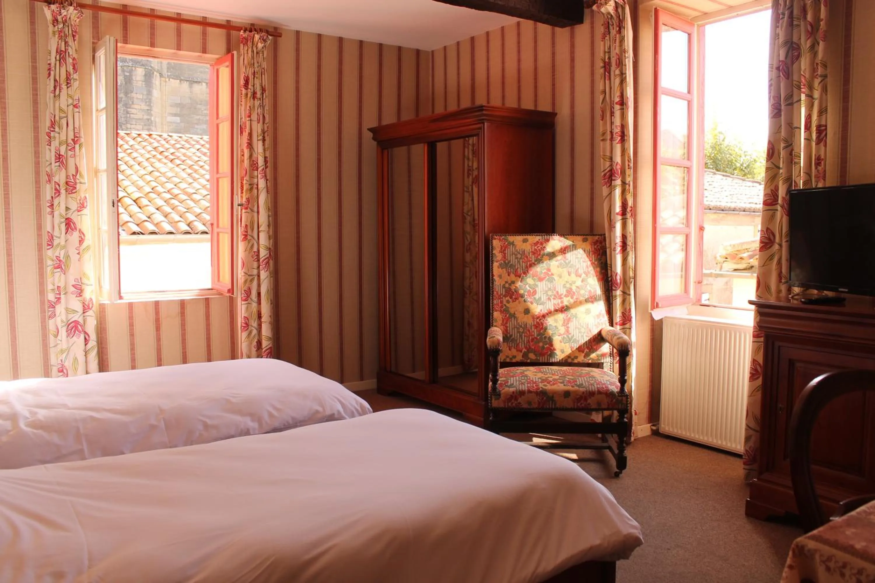 Twin Room in Hôtel Le Commerce