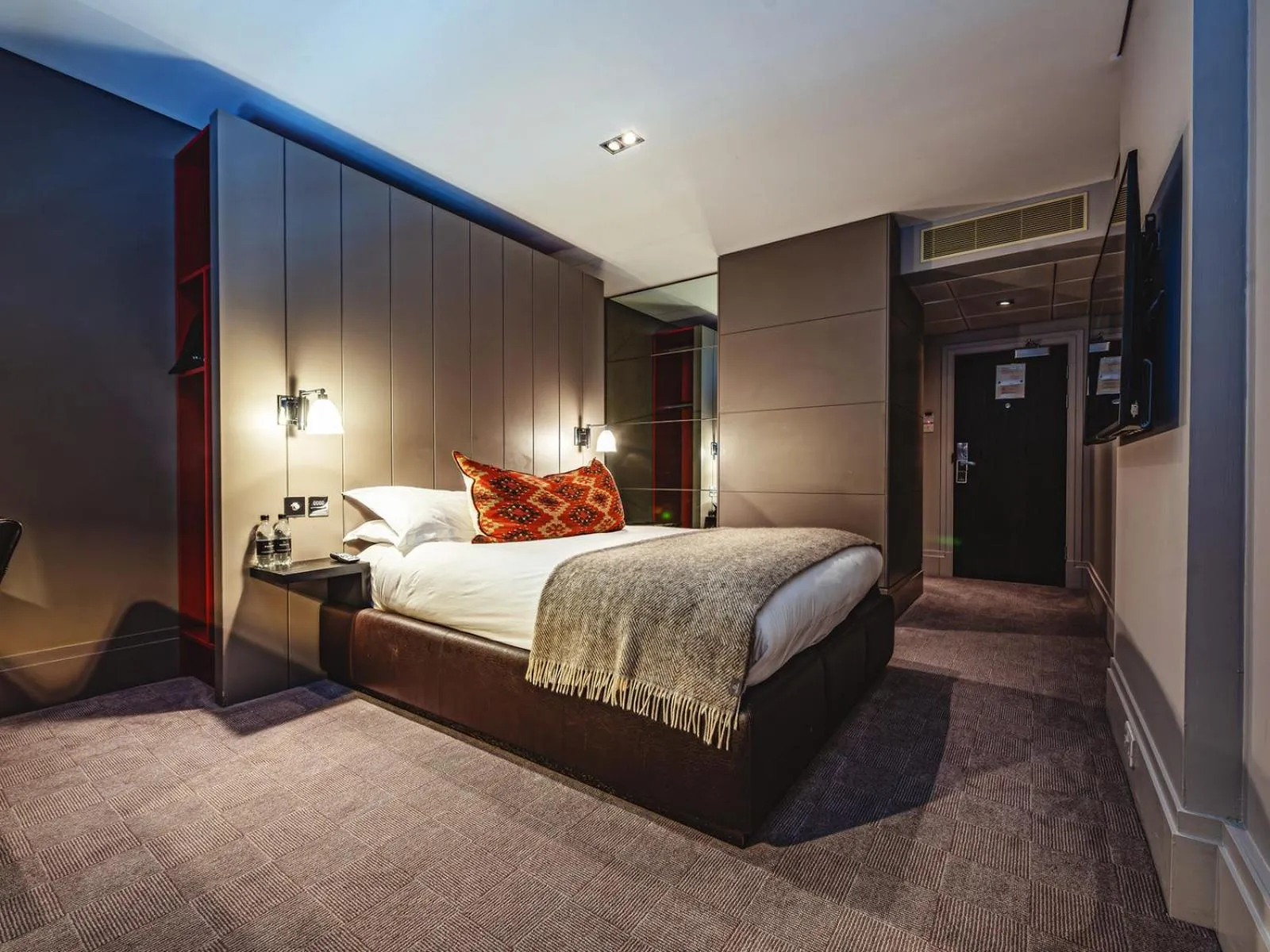 Double Room in Dakota Edinburgh