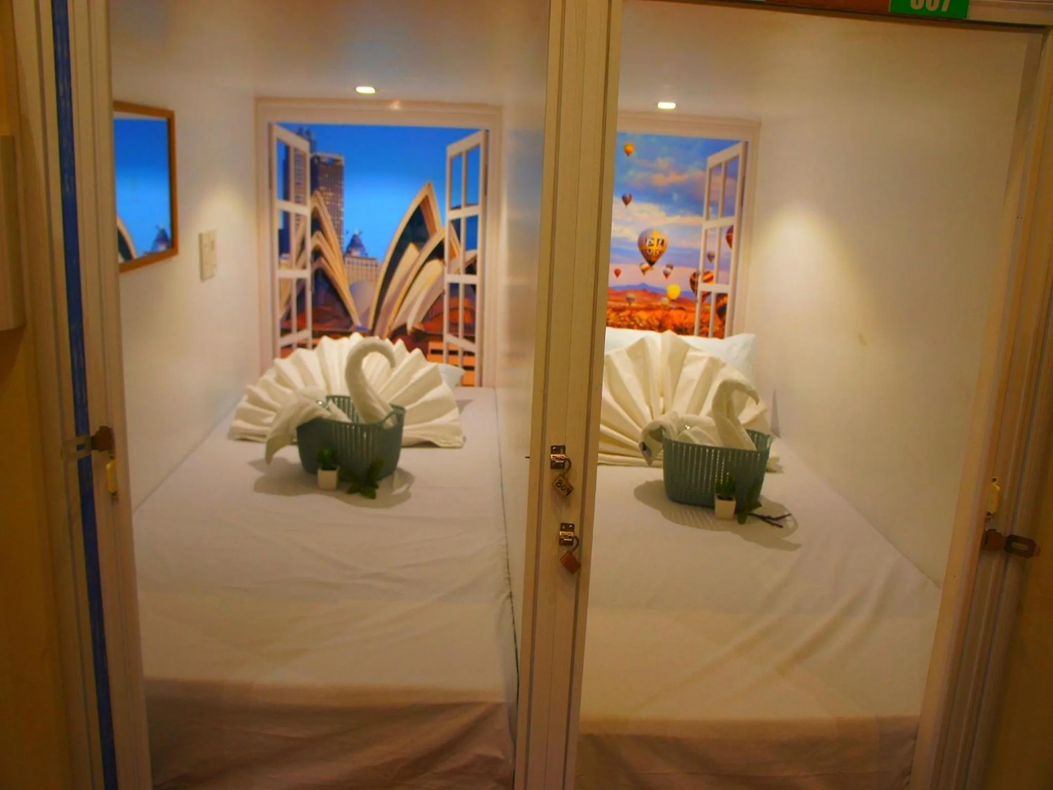 Single Capsule Bunk Bed in Shejoje Poshtel Hostel