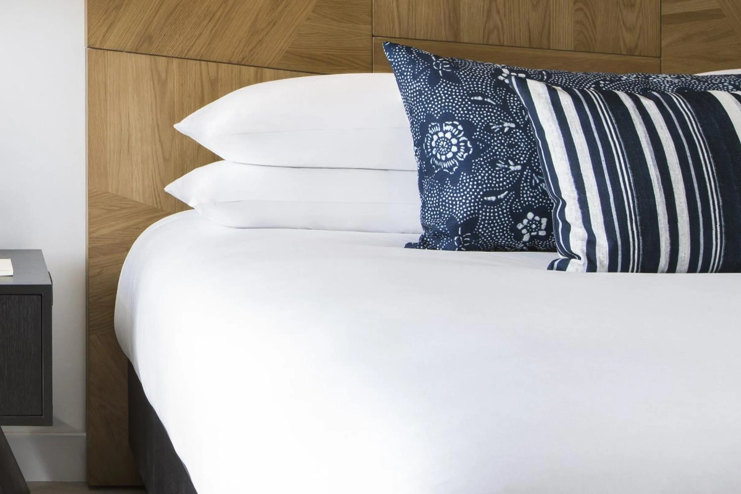 Queen Room with Two Queen Beds and Mobility Accessible Tub in Kimpton Angler’s Hotel South Beach by IHG