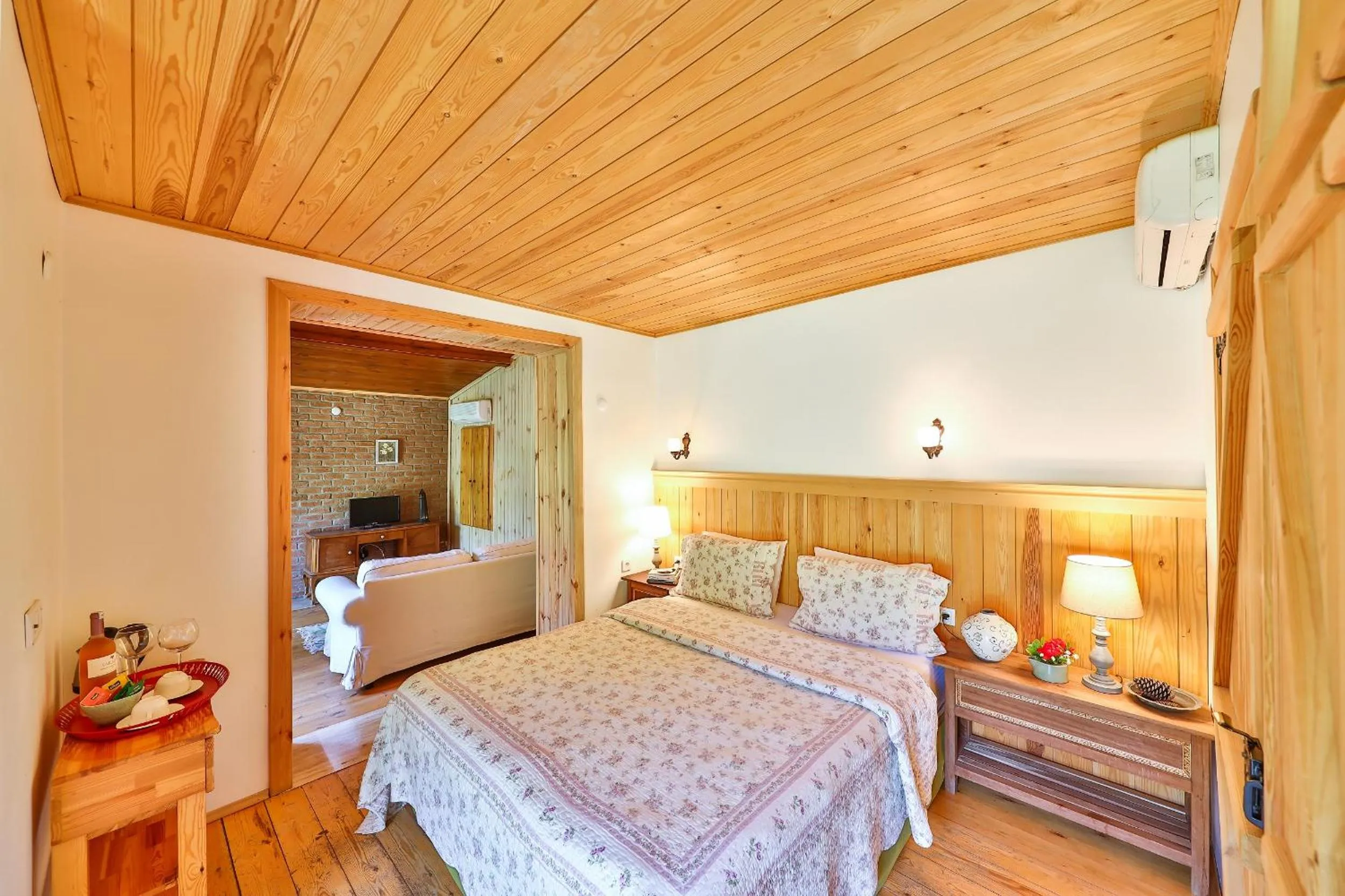 Superior Suite in Tranquilla River Lodge