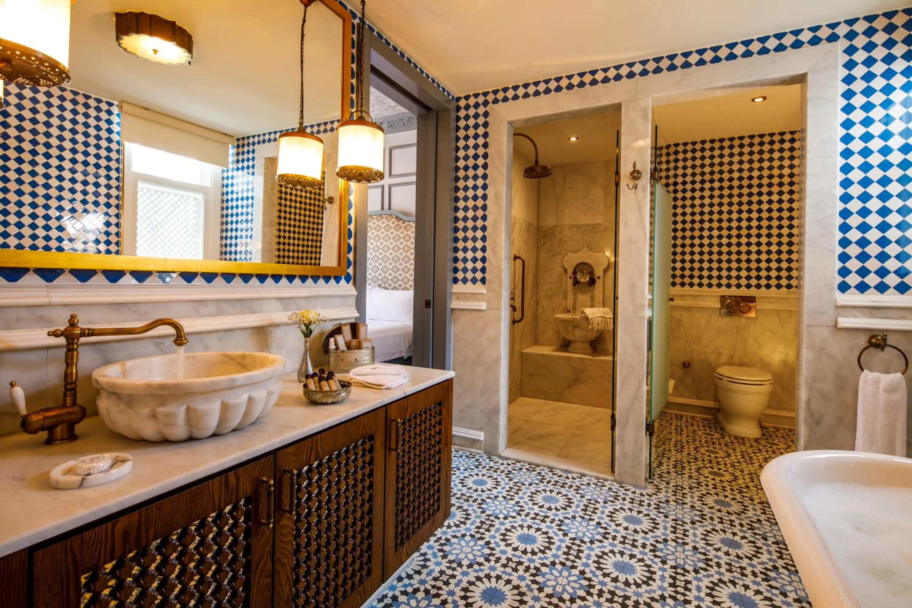 King Guest Room in Hagia Sofia Mansions Istanbul, Curio Collection by Hilton